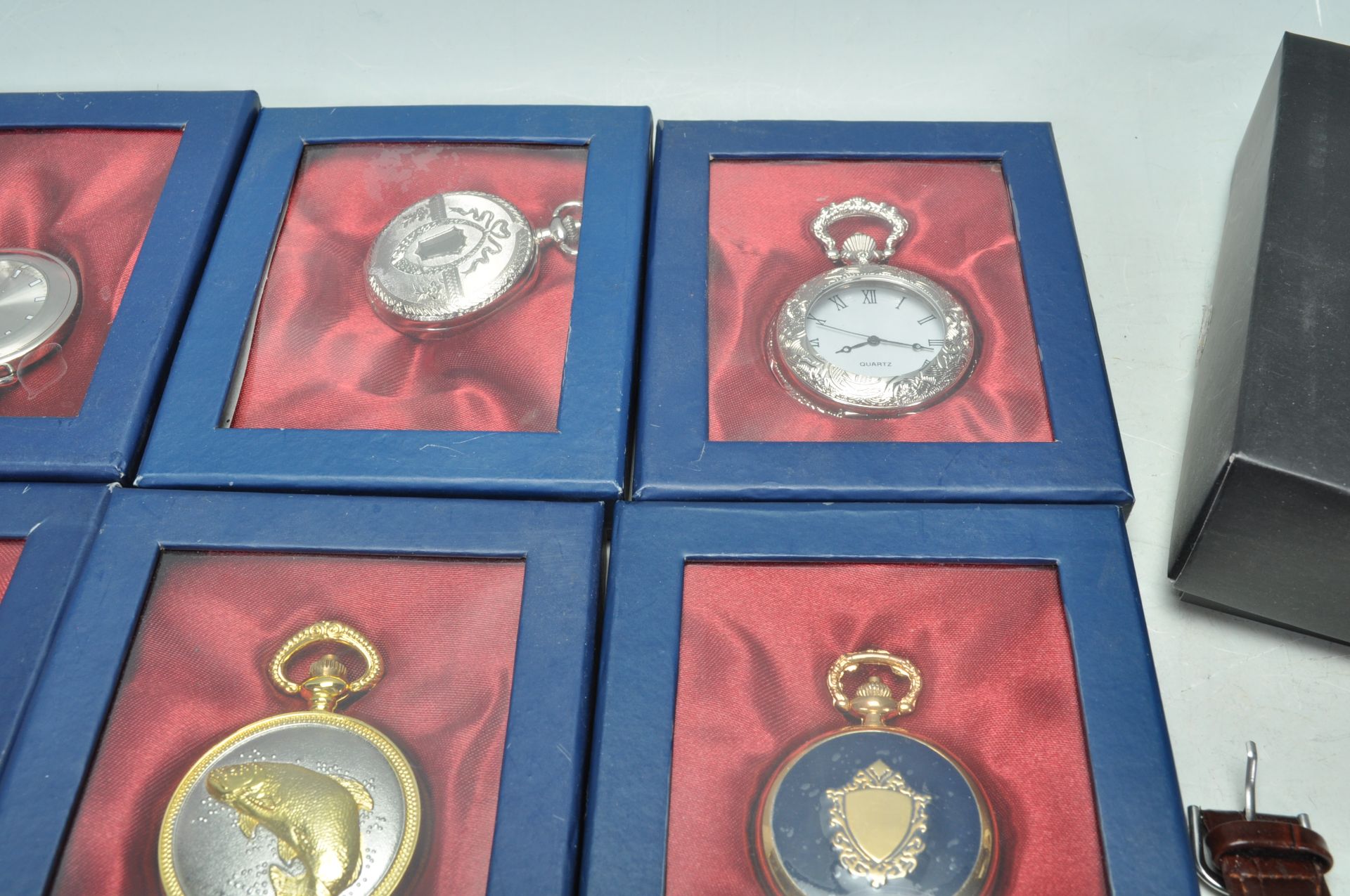 A collection twelve Franklin Mint type pocket watches with many gilt examples, with full hunter - Bild 7 aus 9