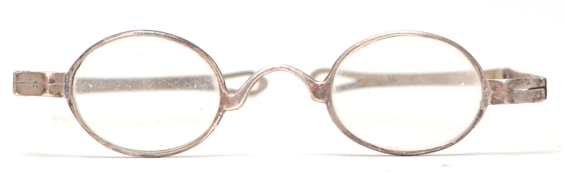 A pair of early 19th Century Georgian silver folding spectacle wig glasses. Fully hallmarked with - Bild 2 aus 8