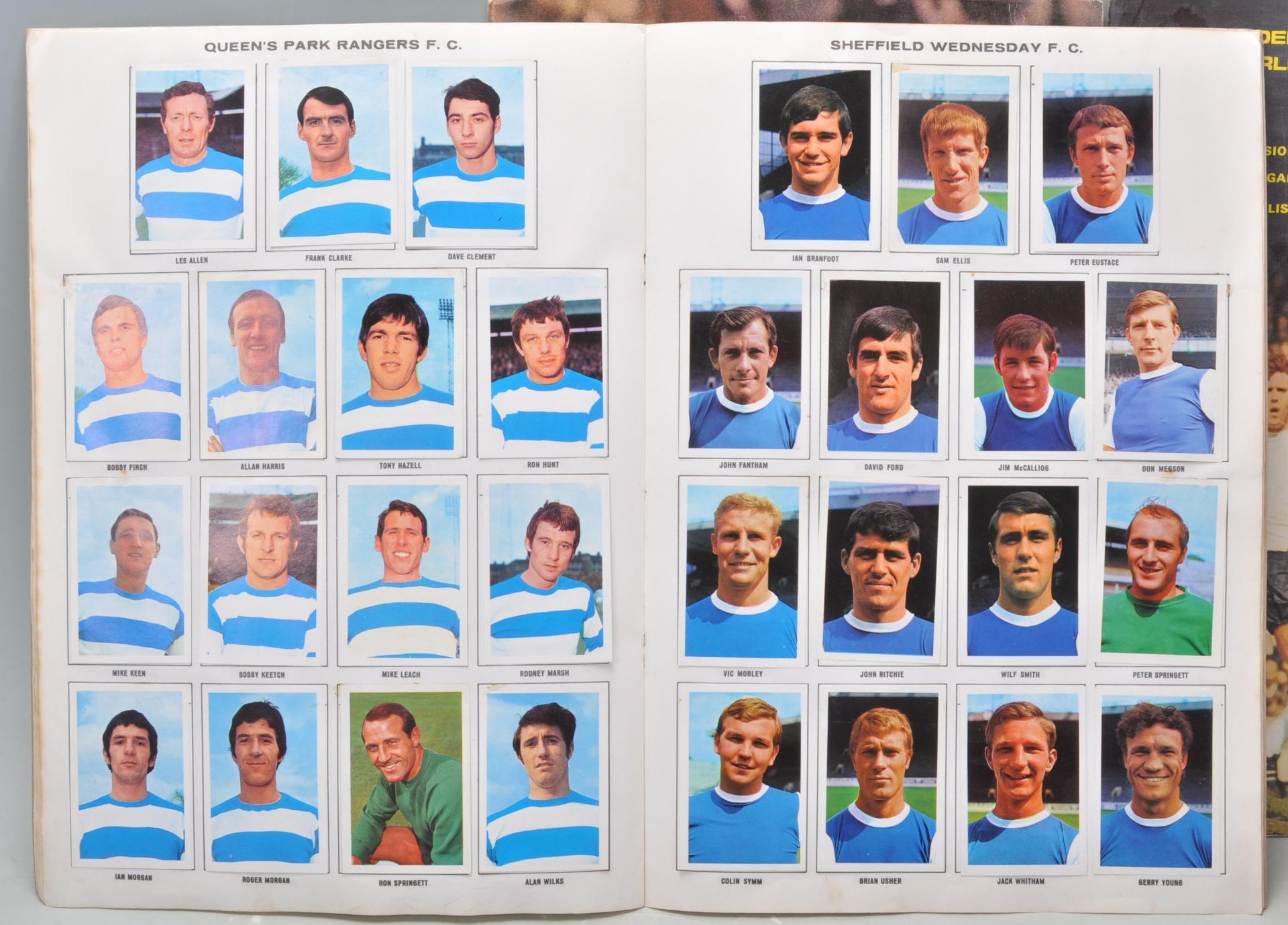 A group of three vintage football Soccer Stars sticker albums to include Gala Collection 1970/71, - Bild 10 aus 49