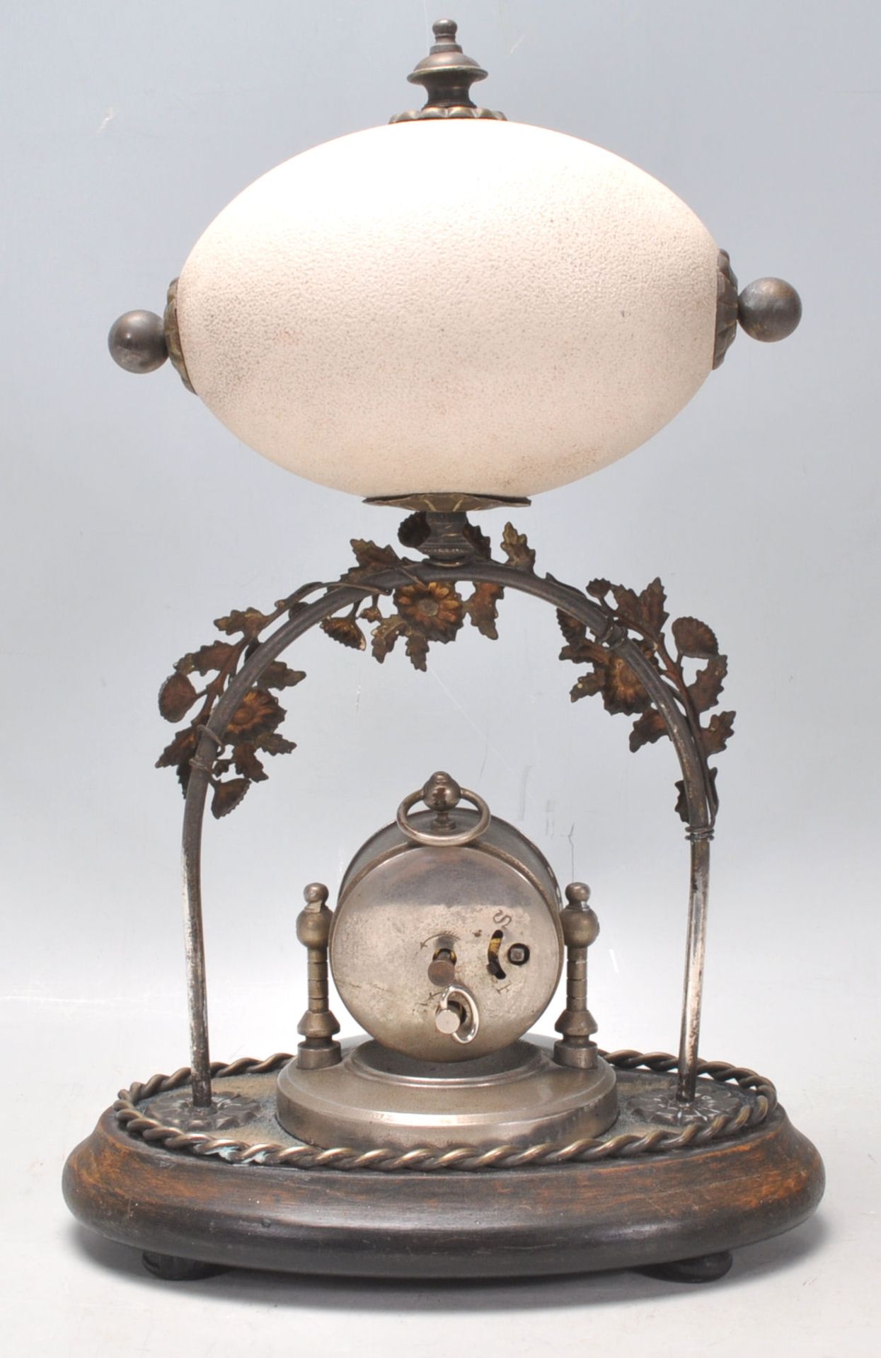 A 19th Century Victorian carved emu egg mantle clock depicting a kangaroo and a large bird with an - Bild 5 aus 10