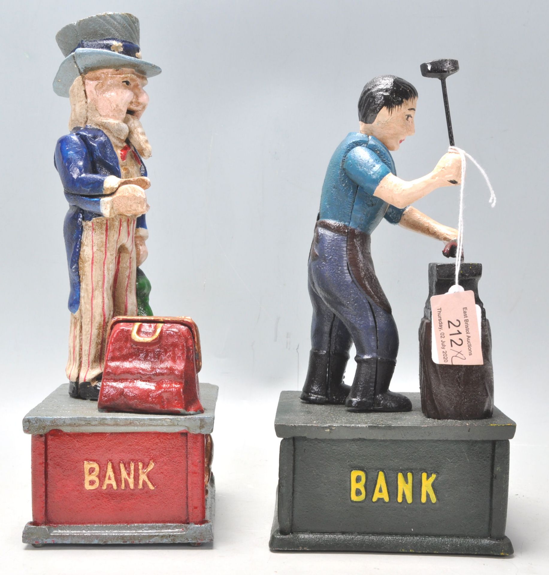 Two 20th Century vintage style cast iron money banks in the form of Uncle Sam and John Deere. Both - Bild 2 aus 6