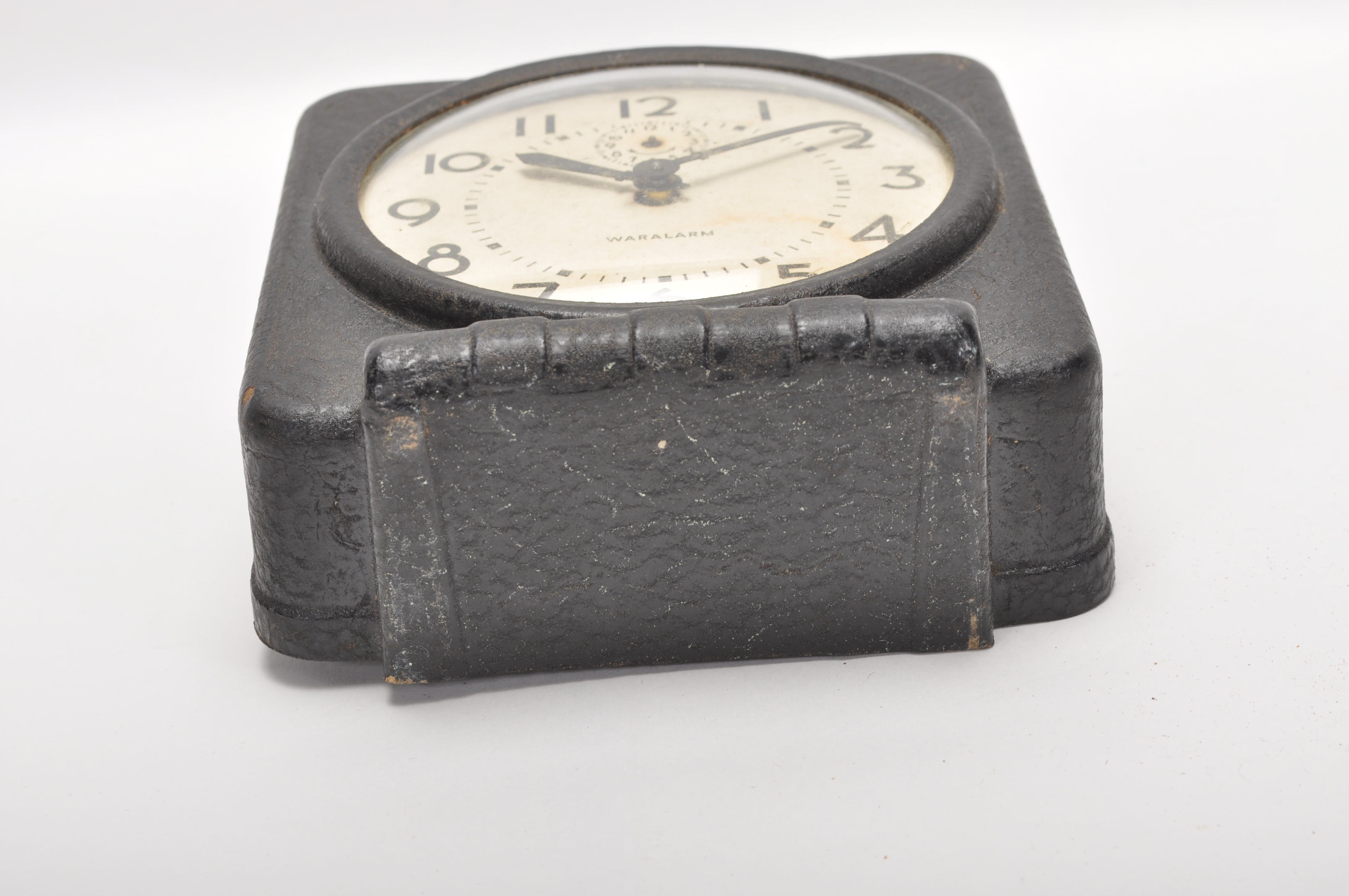 A mid 20th Century WWII era American Cardboard Waralarm War alarm clock made in 1944 by Western - Image 8 of 8