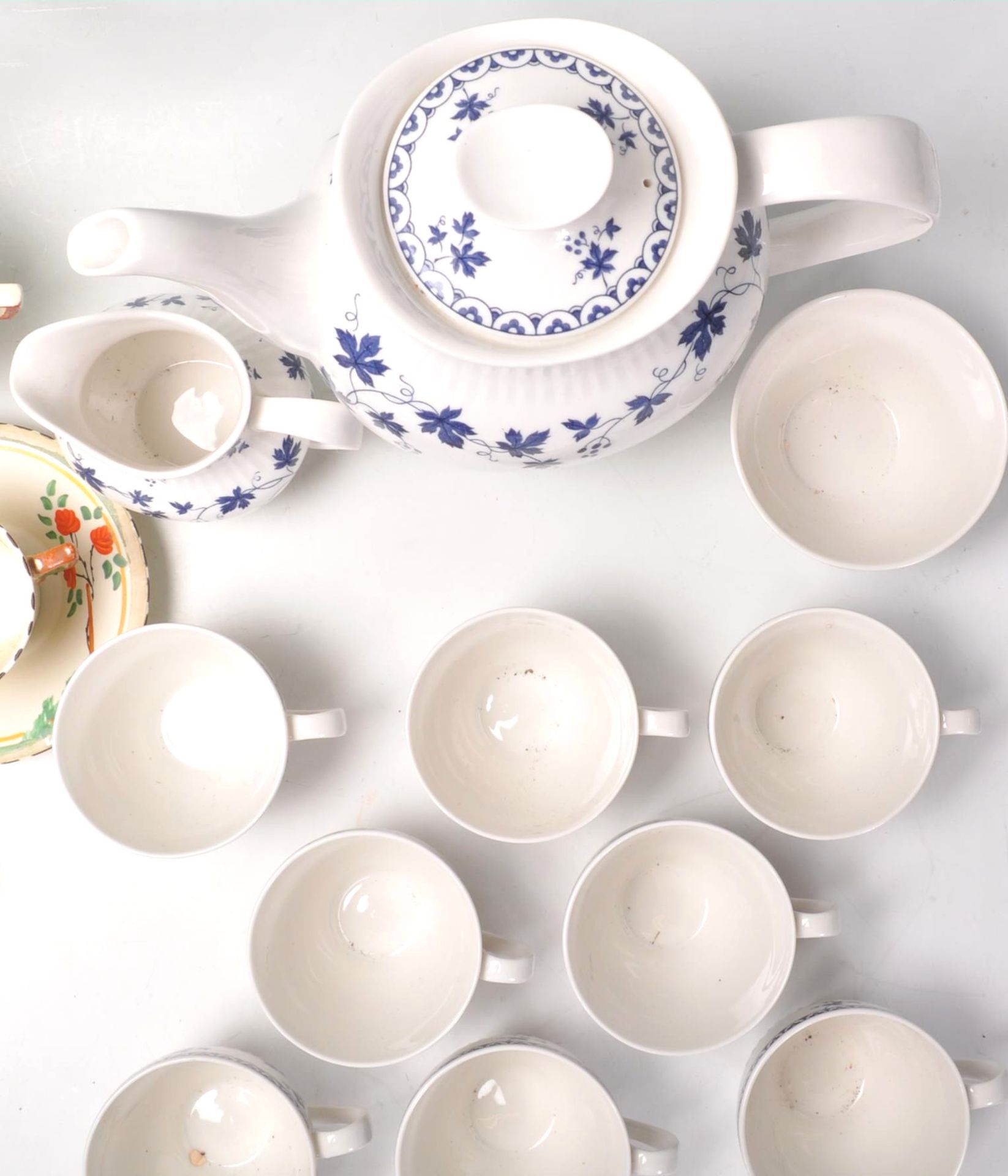 A collection of vintage bone china tea sets to include an Art Deco Burleigh ware tea set having - Bild 14 aus 15