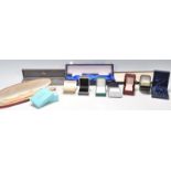 A collection of 10+ assorted jewellery boxes of various sizes to include, Tiffany & Co, Rosita,