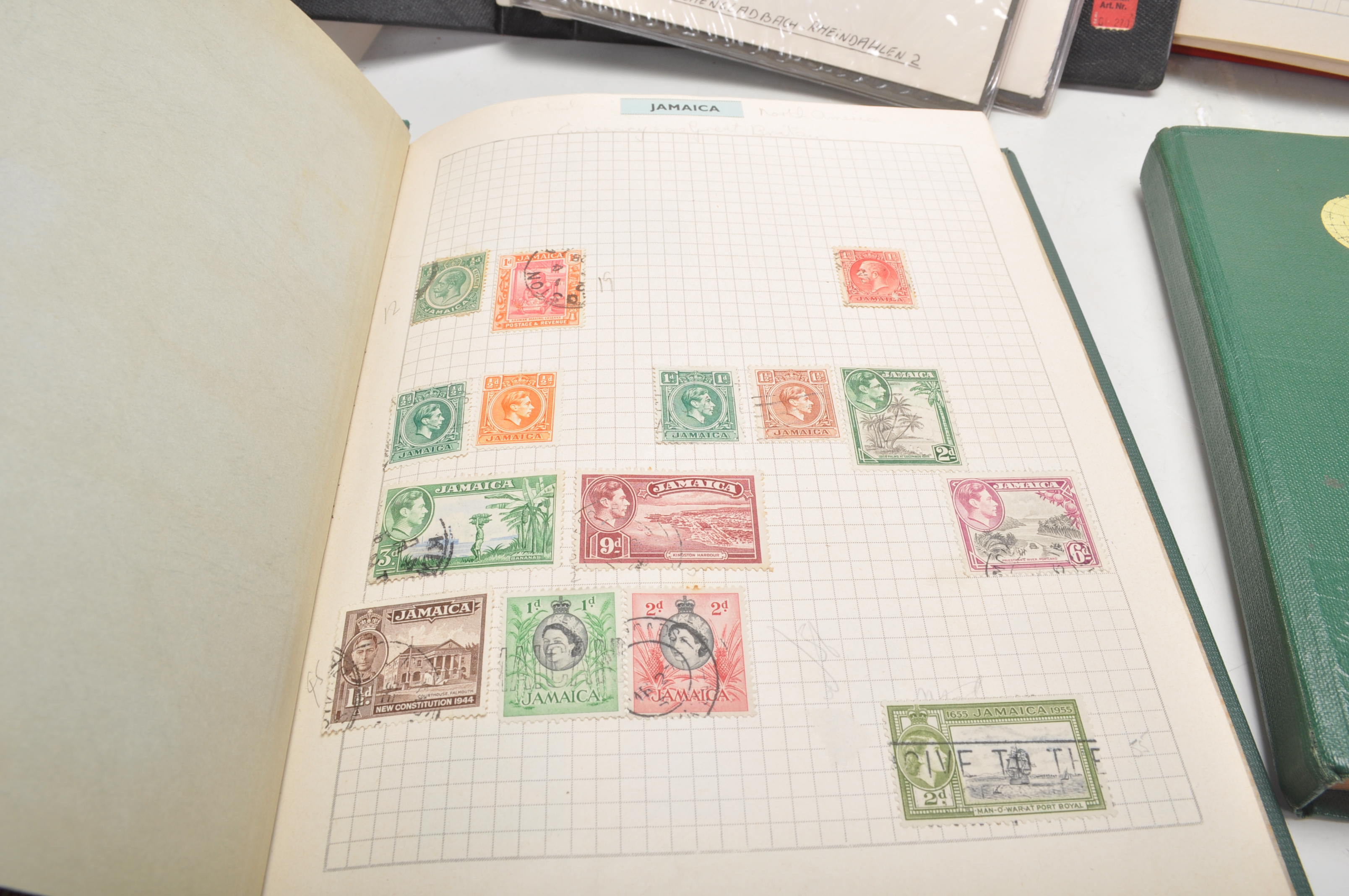 A good mixed group of GB and world stamps dating from the 19th Century onwards including penny - Image 11 of 11