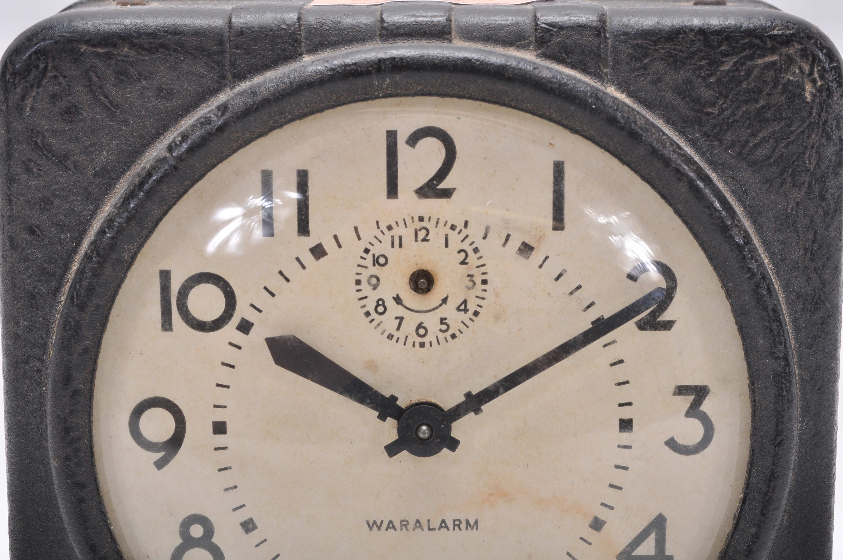 A mid 20th Century WWII era American Cardboard Waralarm War alarm clock made in 1944 by Western - Image 2 of 8