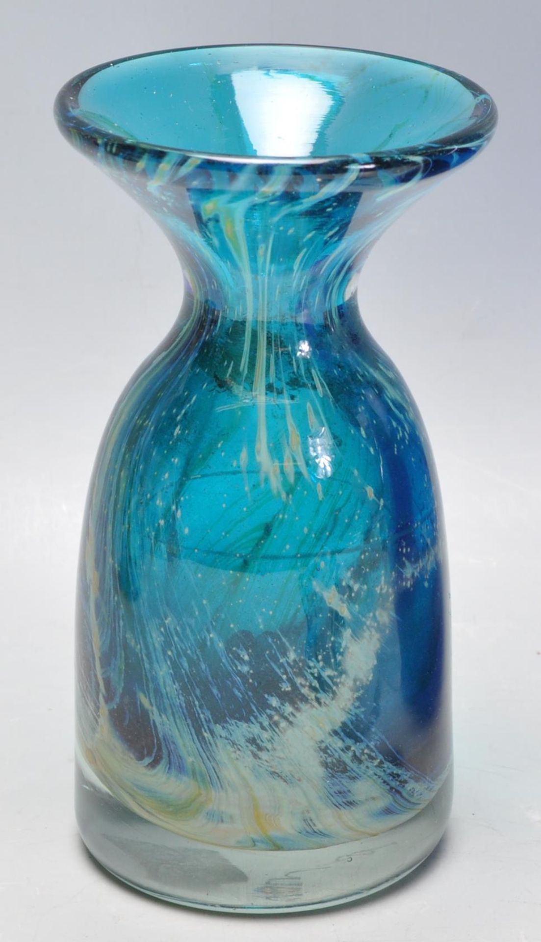 A Collection of retro vintage 20th Century studio art glass to include a Mdina blue swirl glass vase - Bild 4 aus 12
