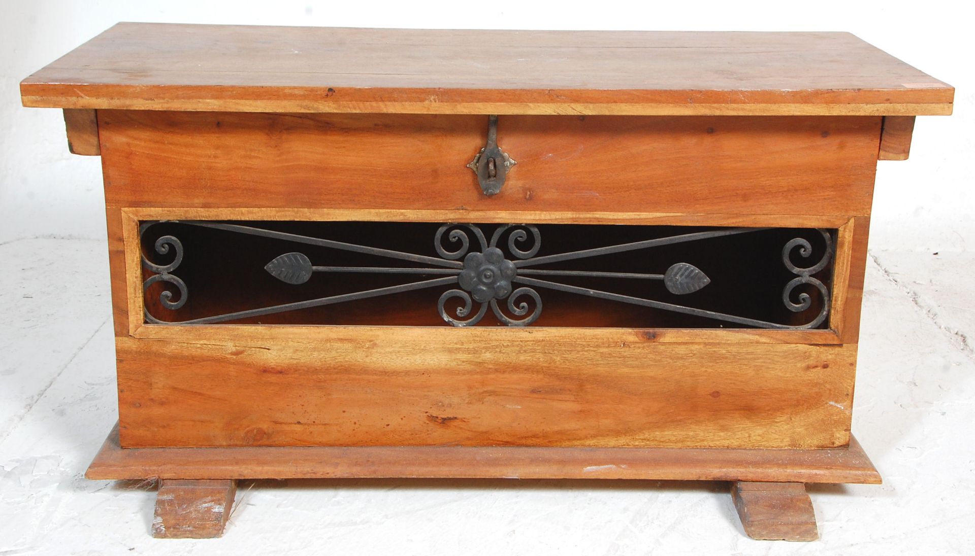 An unusual 20th century decorative hardwood Spanish Armada inspired casssone coffee table / - Image 2 of 7
