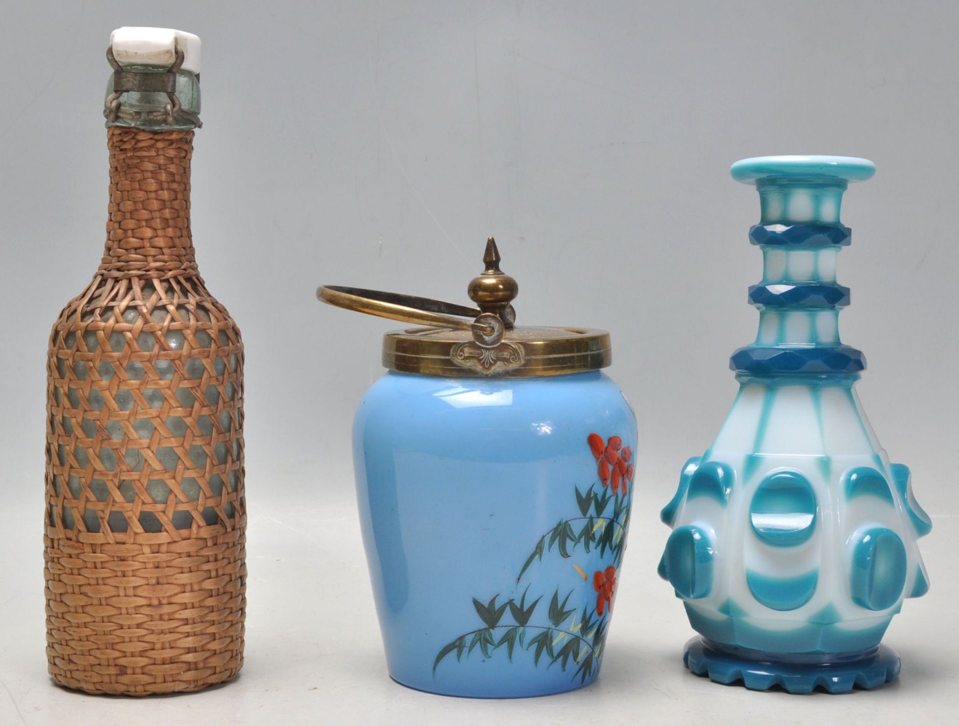 A collection of glassware to include a vintage Bohemian flash cut blue and white bottle vase, a - Bild 2 aus 7