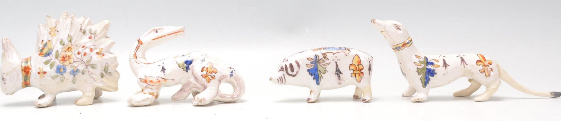 A group of four antique French quimper faience pottery animal figurines, each being hand painted - Bild 6 aus 14