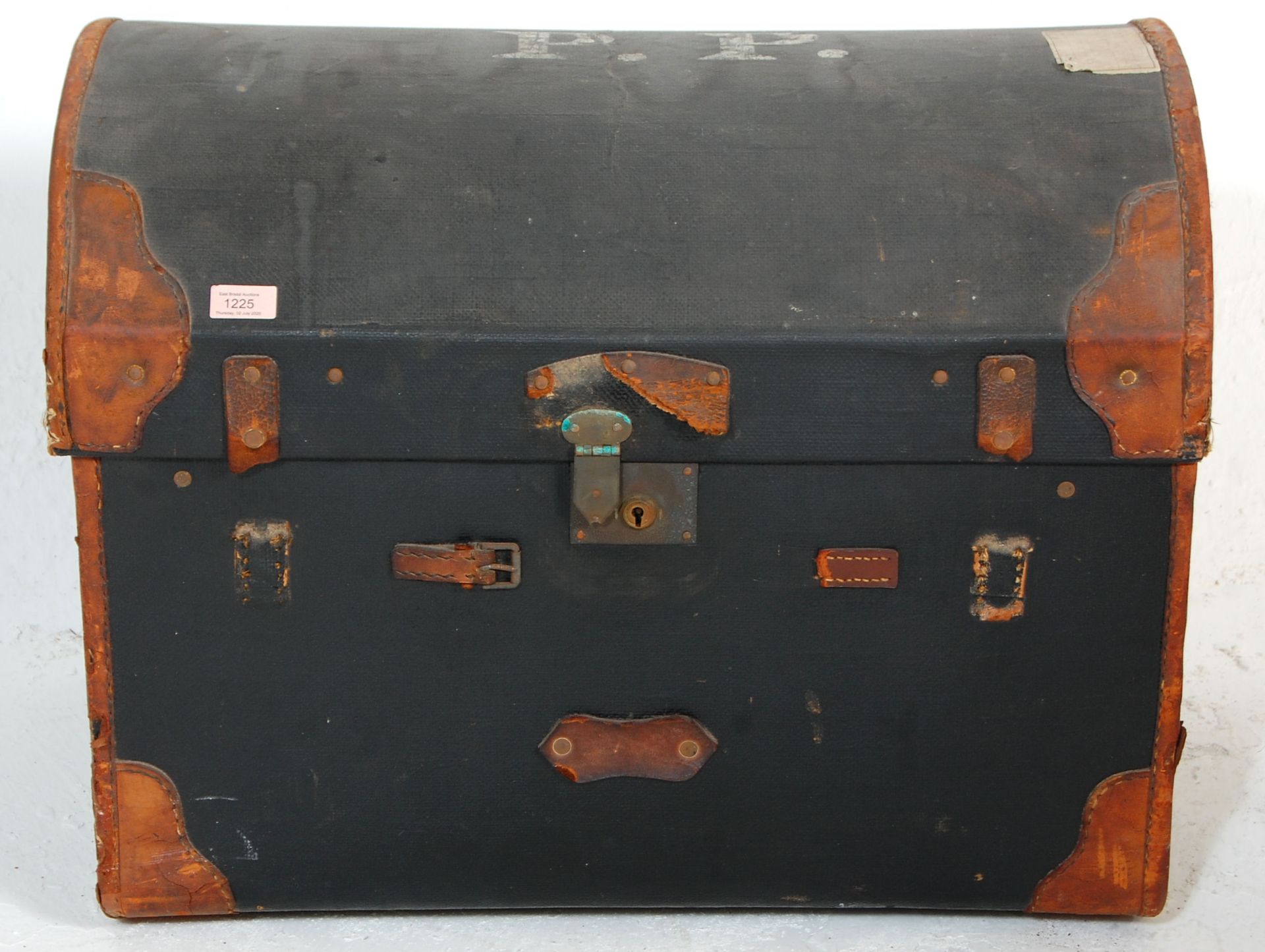 A late 19th Century Victorian domed top travelling trunk having an ebonised canvas body with brown - Bild 2 aus 5