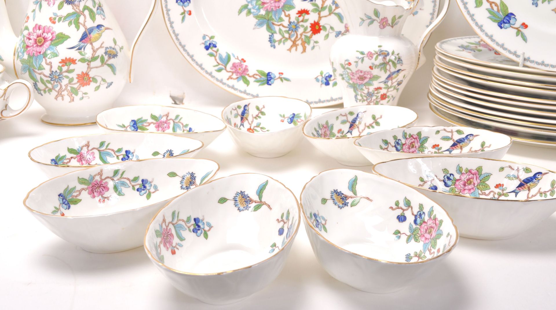 Aynsley Pembroke - A Bone China English part dinner / tea and coffee service by Aynsley hand painted - Bild 19 aus 29