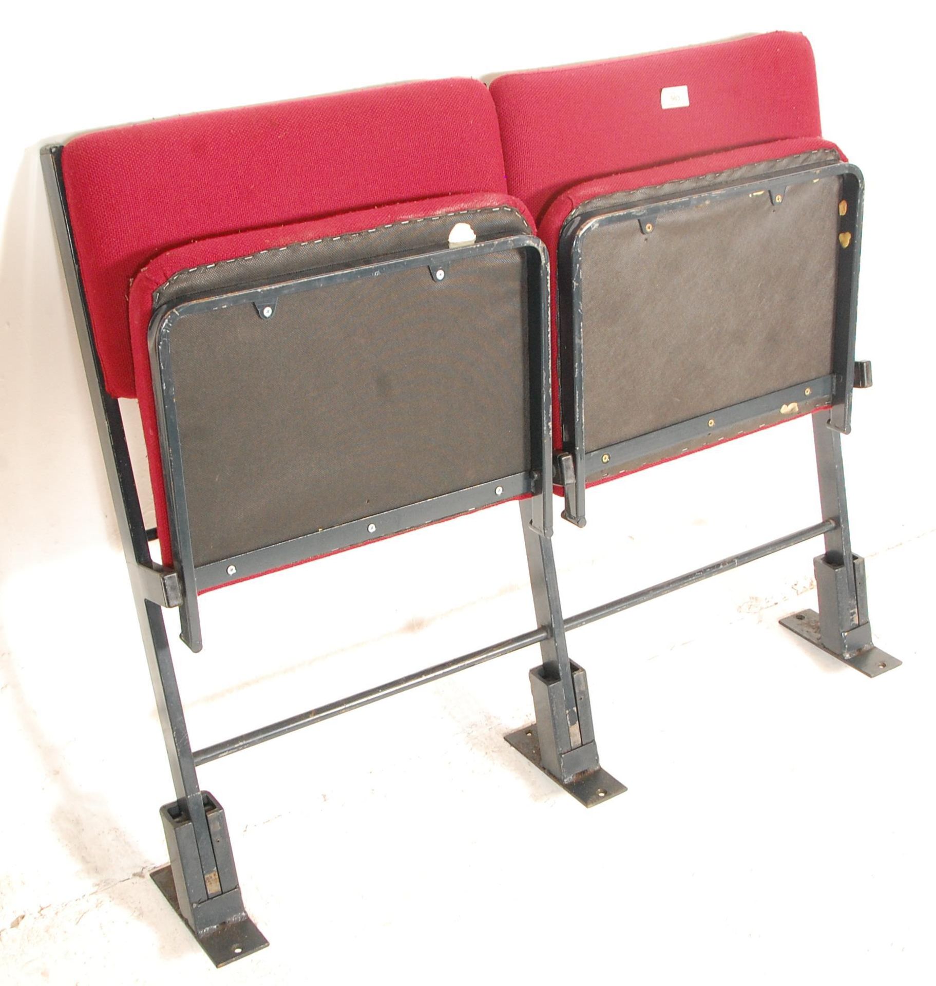 A set of two vintage retro 20th Century folding cinema / theatre chairs having red upholstered block - Bild 7 aus 7
