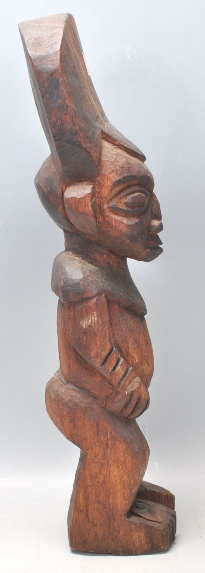 An African tribal fertility figurine having a large round stylised head dress, possibly Nigerian, - Bild 3 aus 9