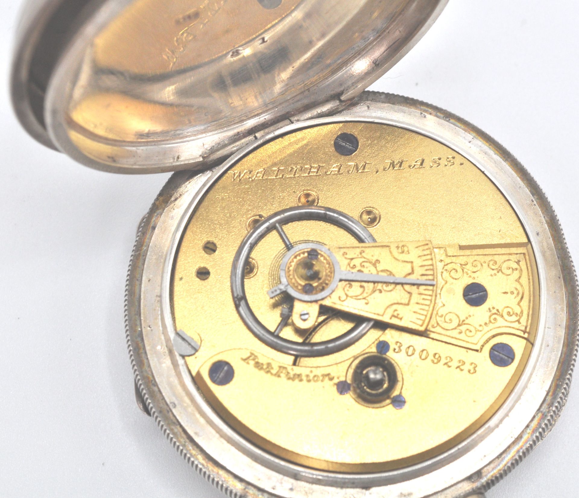 A 19th Century Victorian silver hallmarked open face pocket watch. The white enamel face having a - Bild 6 aus 6