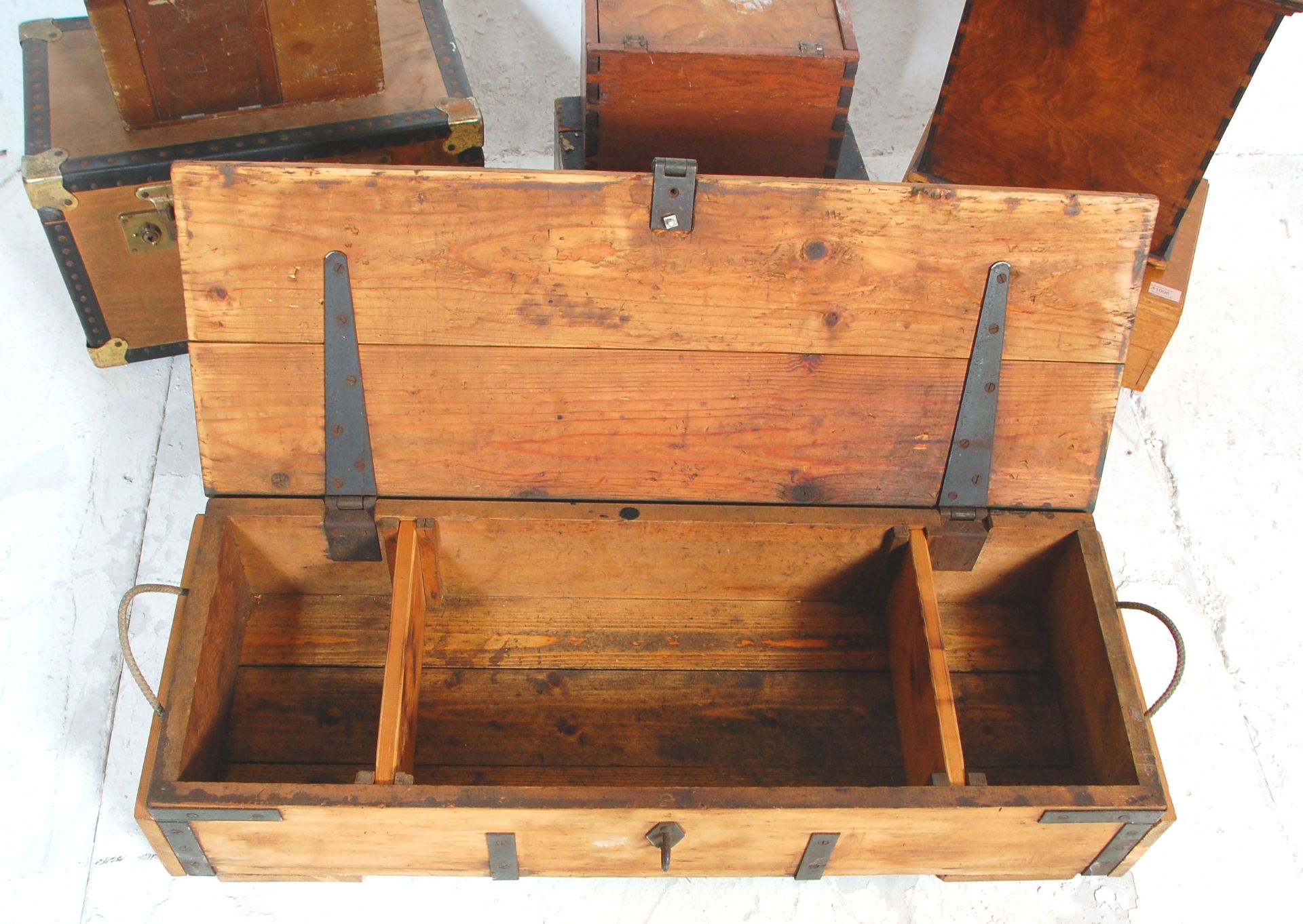 A good mixed group of seven storage box  and chests all being wooden examples to include a low - Bild 3 aus 7