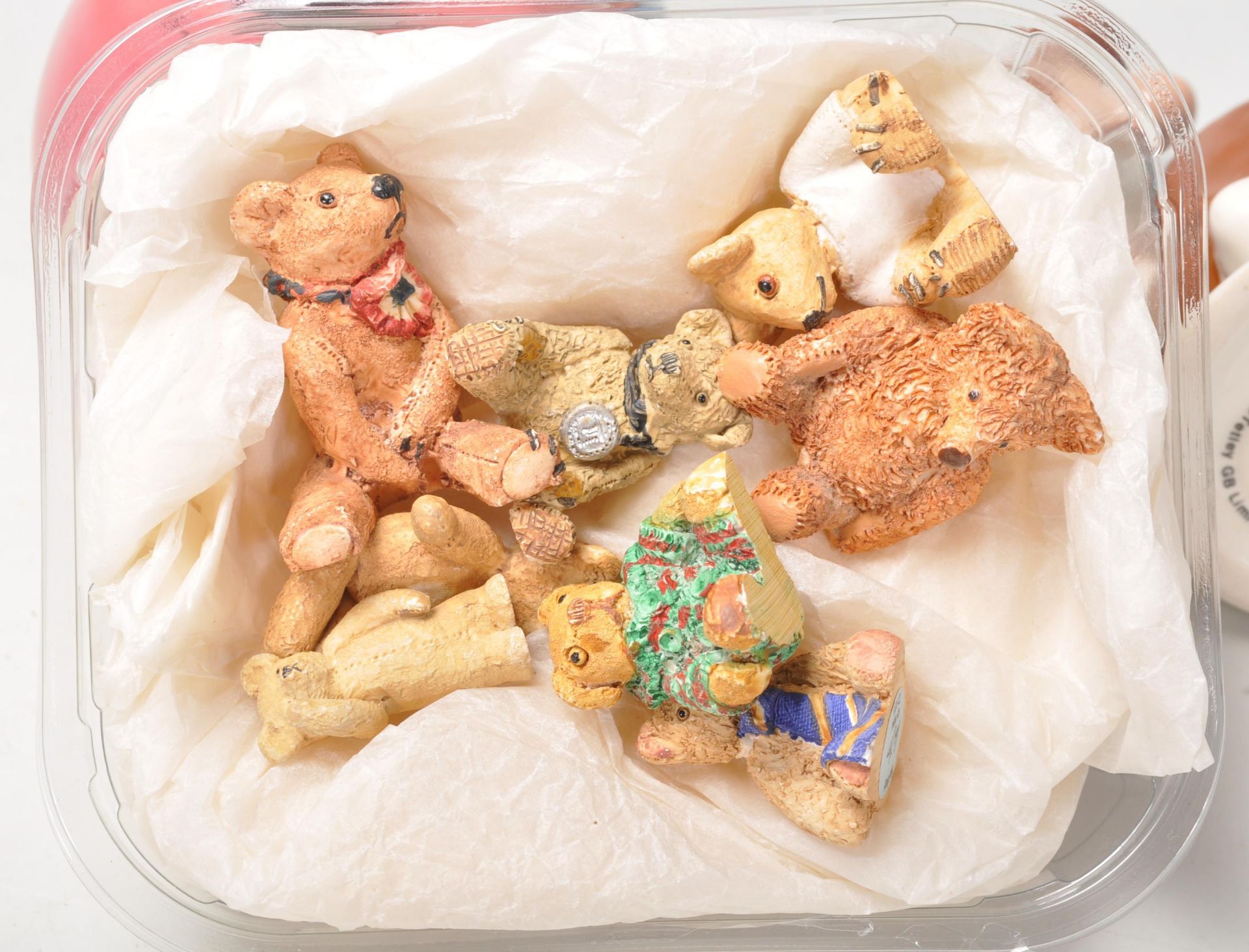 A collection of vintage chine collectable cruets to include novelty cruets in the form of Tony Blair - Bild 13 aus 13