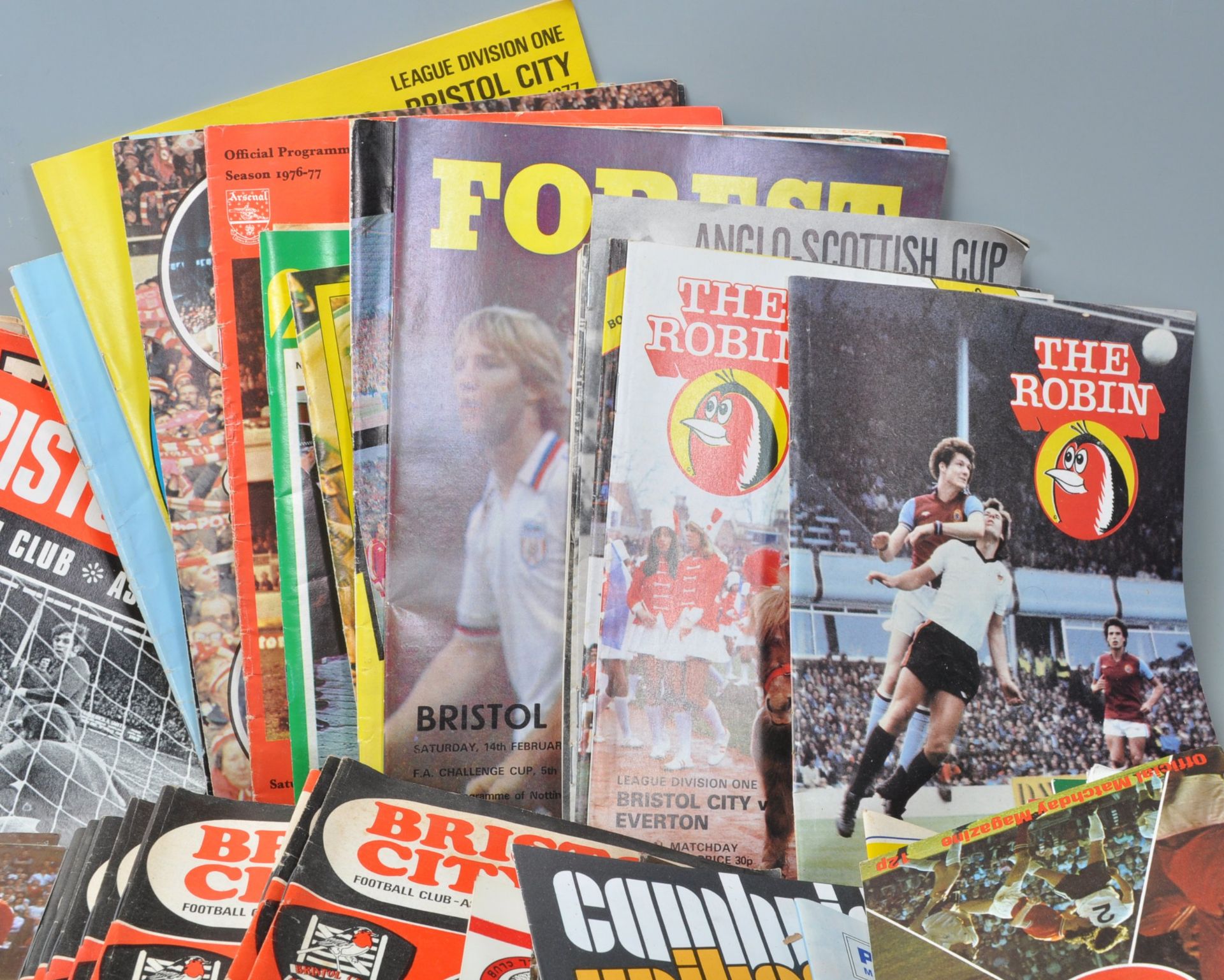 A large collection of vintage 1970's football programmes, mostly being Bristol related including - Bild 2 aus 7