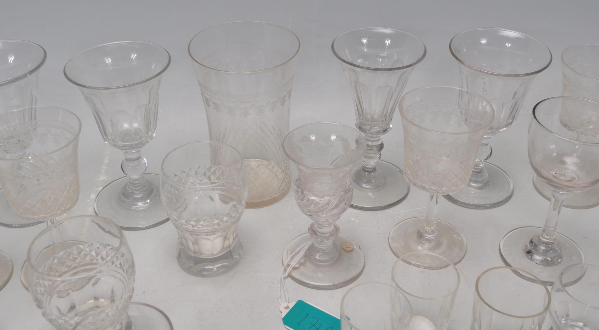 A good group of Antique drinking glasses dating fr - Bild 3 aus 7