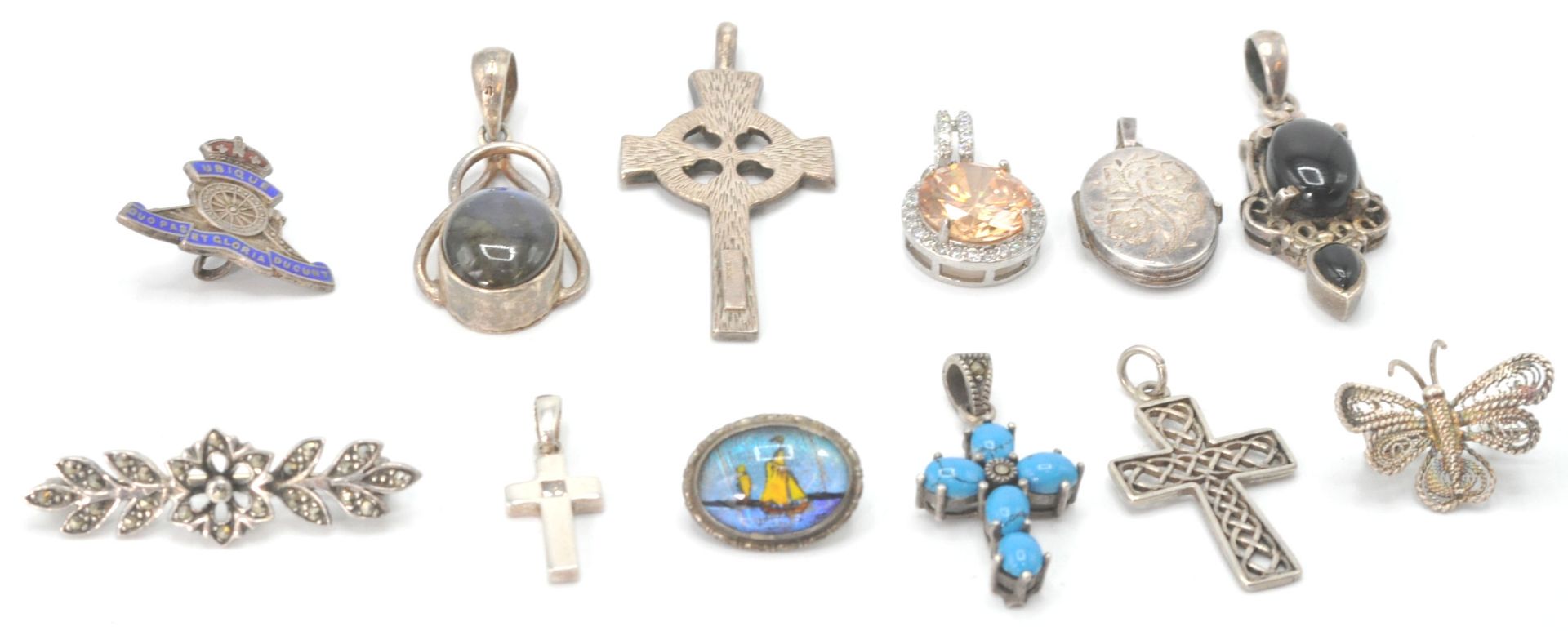 A collection of silver necklace pendants to include  ubique enamel military,  Victorian oval locket, - Bild 6 aus 6