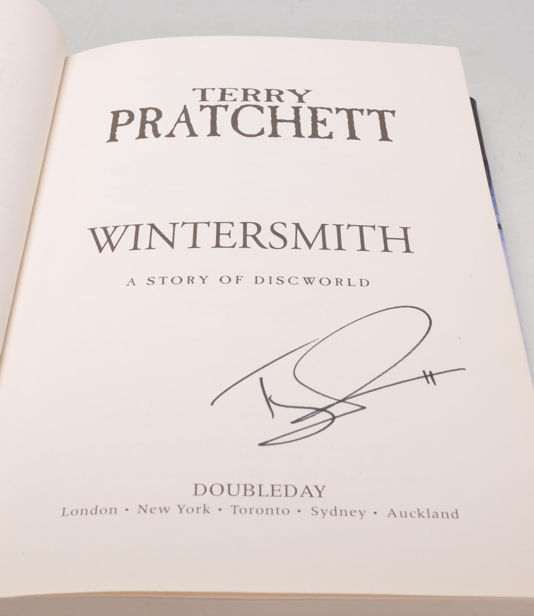 Terry Pratchett - A signed 1st edition hardback book by Terry Pratchett 'Wintersmith' A Story Of - Image 3 of 3