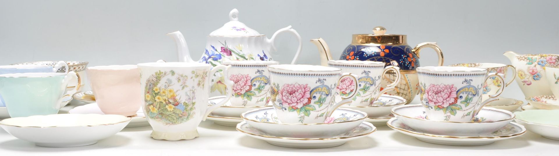 A collection of mixed vintage bone china tea service items, brands include Foley, Royal Doulton, - Bild 2 aus 17