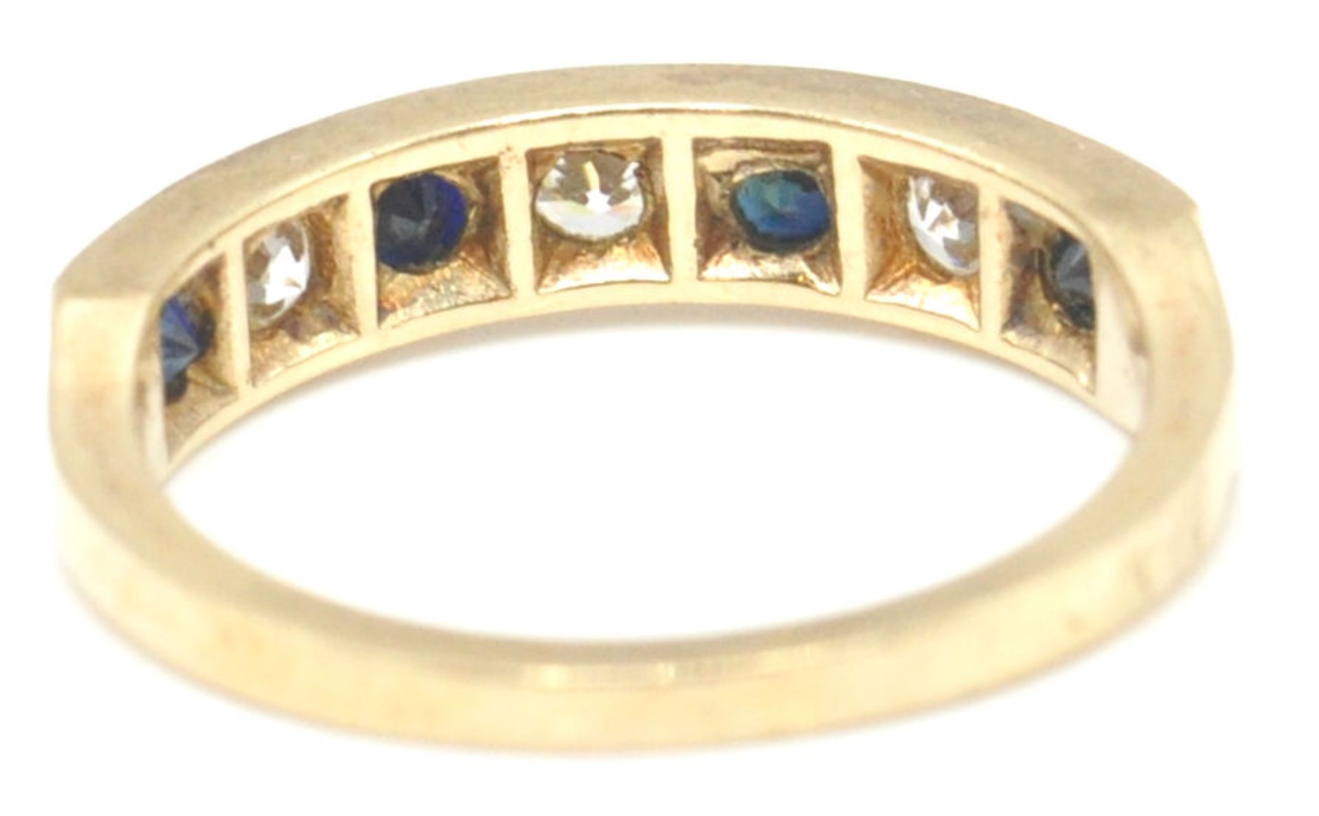 2 9ct gold hallmarked rings. To include a 9ct Birmingham hallmarked emerald and half pearl ring - Bild 12 aus 16