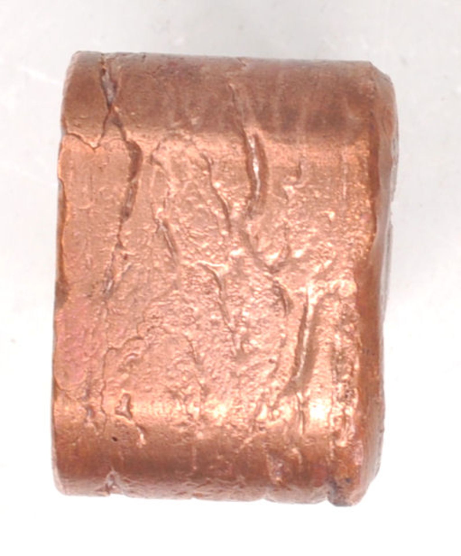 A copper bullion bar inscribed with " FINE COPPER .999 ONE KILO UK ". - Bild 5 aus 6