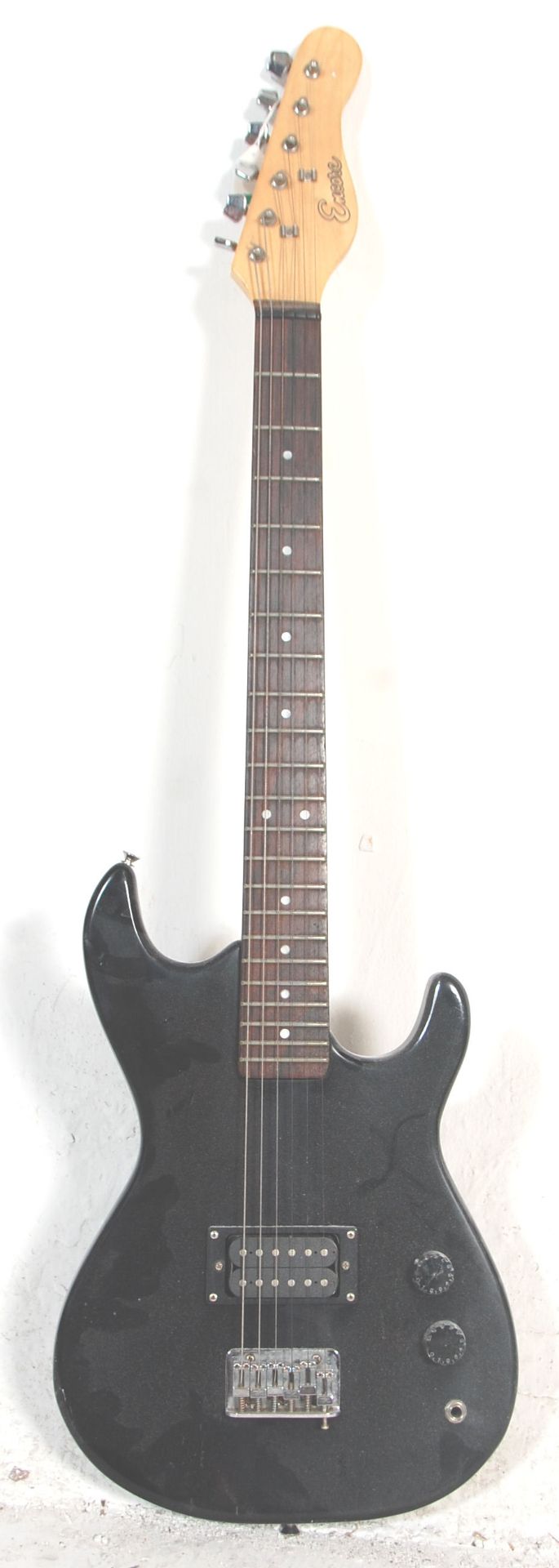 A children's Encore electric guitar having a black - Bild 17 aus 21