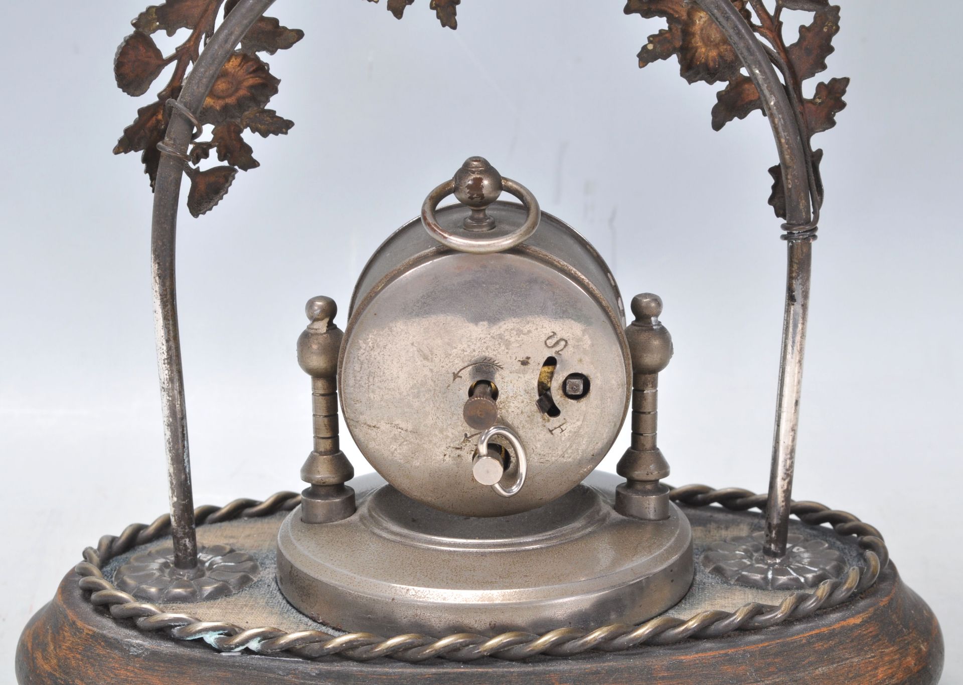 A 19th Century Victorian carved emu egg mantle clock depicting a kangaroo and a large bird with an - Bild 7 aus 10