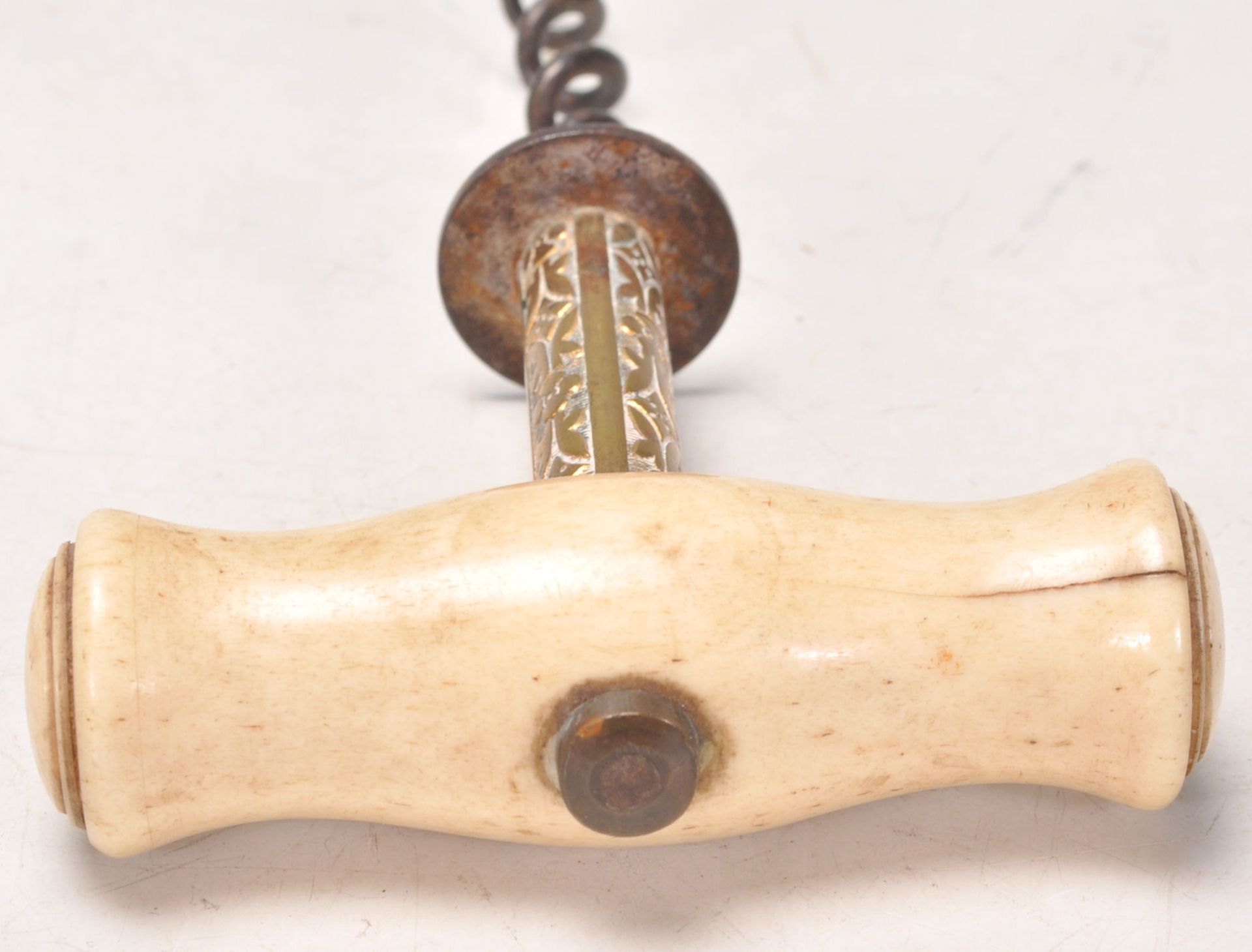 A 19th Century antique bone handled corkscrew havi - Image 7 of 7