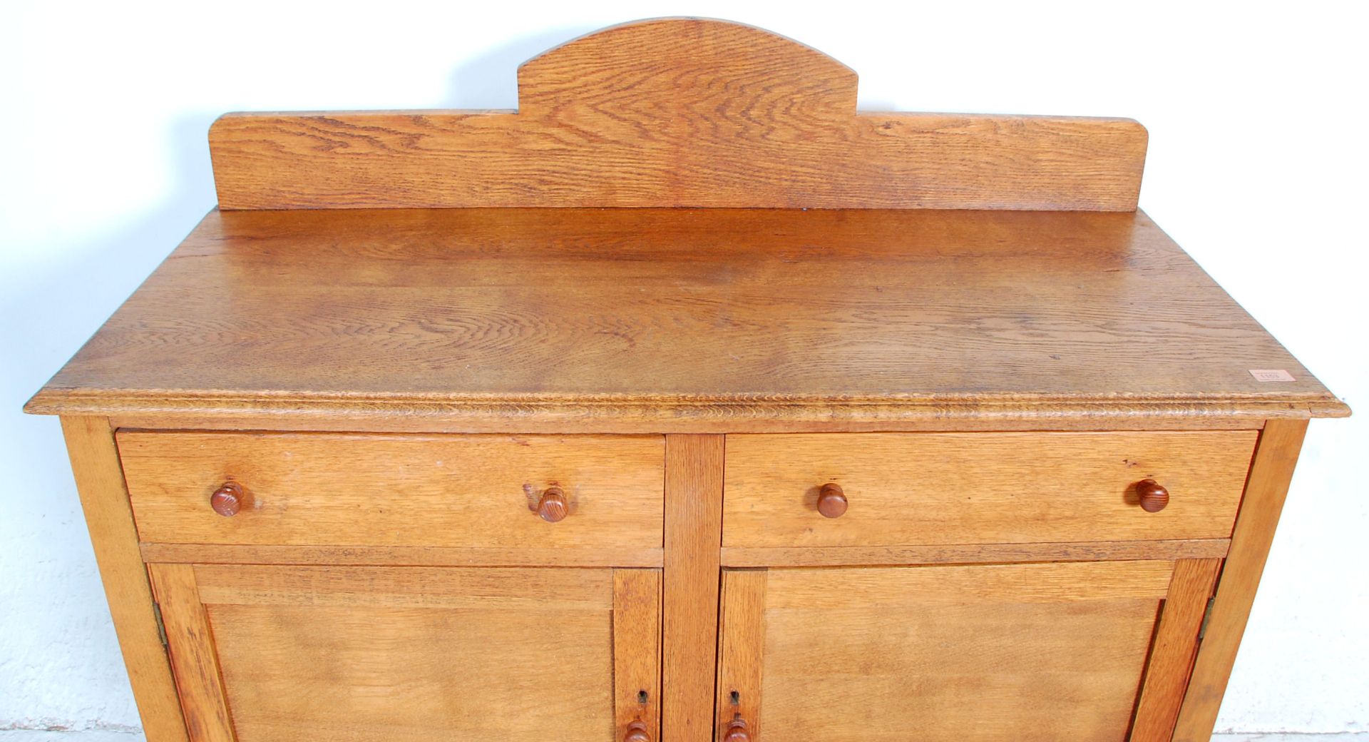 A 20th Century 1930's oak side cupboard / serving sideboard credenza having twin drawers above - Bild 3 aus 7