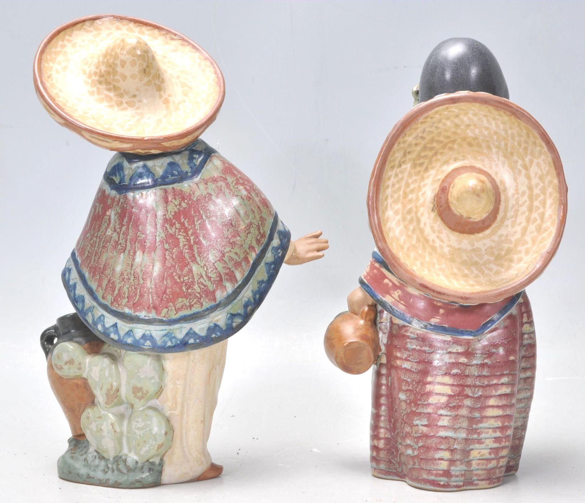 A pair of Lladro ceramic figurines in the form of a Mexican boy wearing a Sombrero and a poncho - Bild 3 aus 6