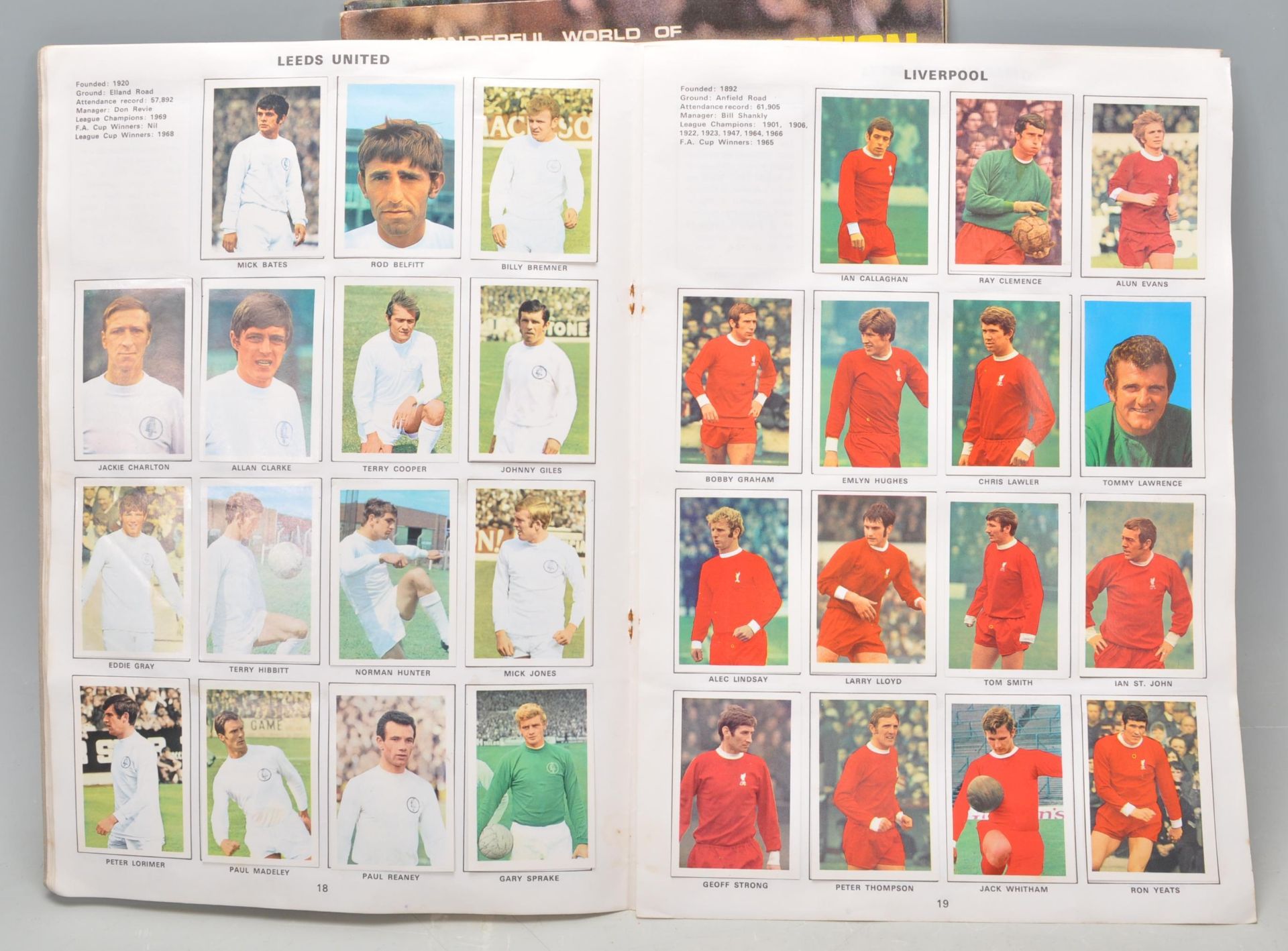 A group of three vintage football Soccer Stars sticker albums to include Gala Collection 1970/71, - Bild 39 aus 49