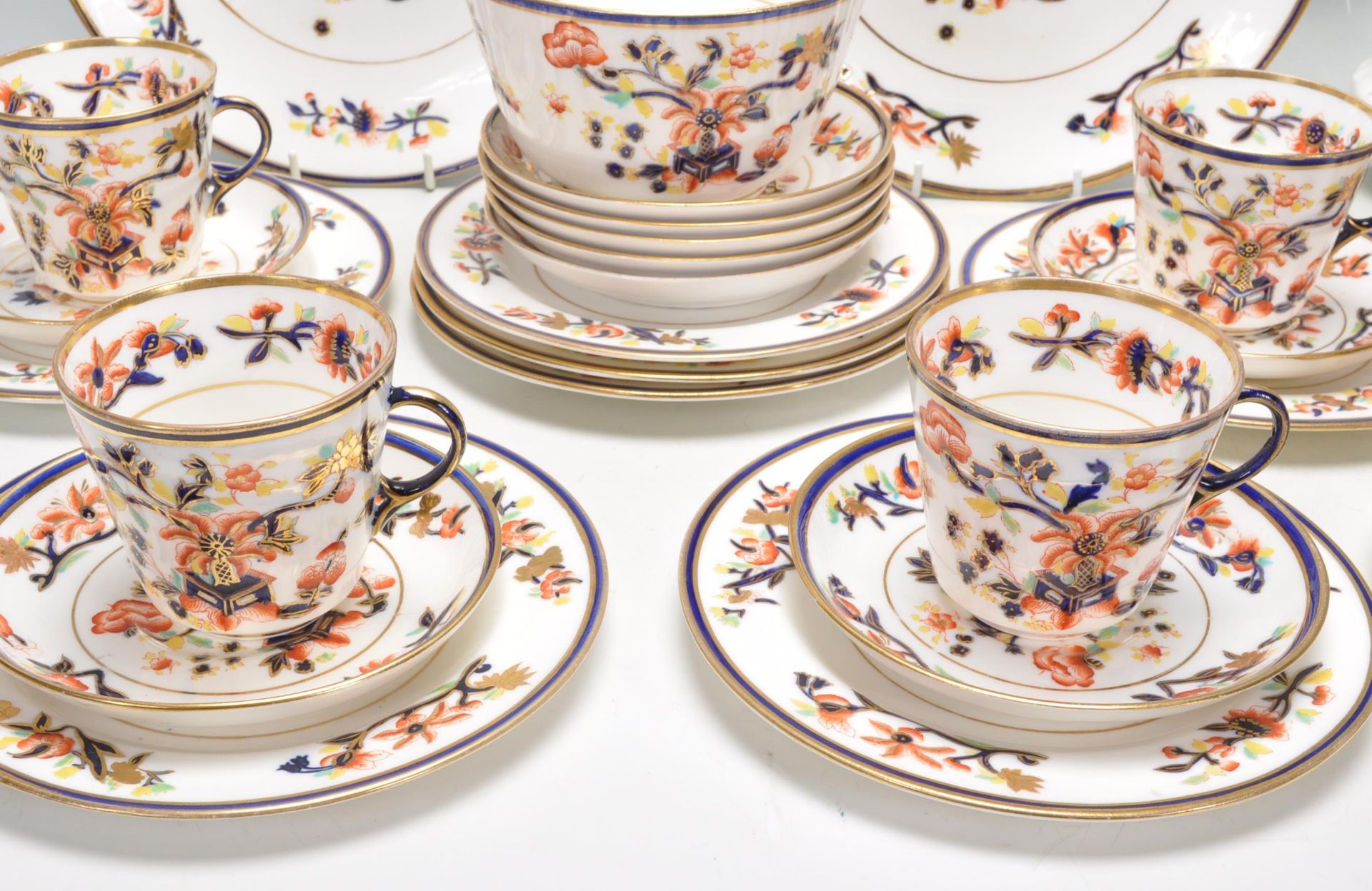 Two late 19th / early 20th Century Victorian tea services to include a Royal Albert transfer printed - Bild 3 aus 14
