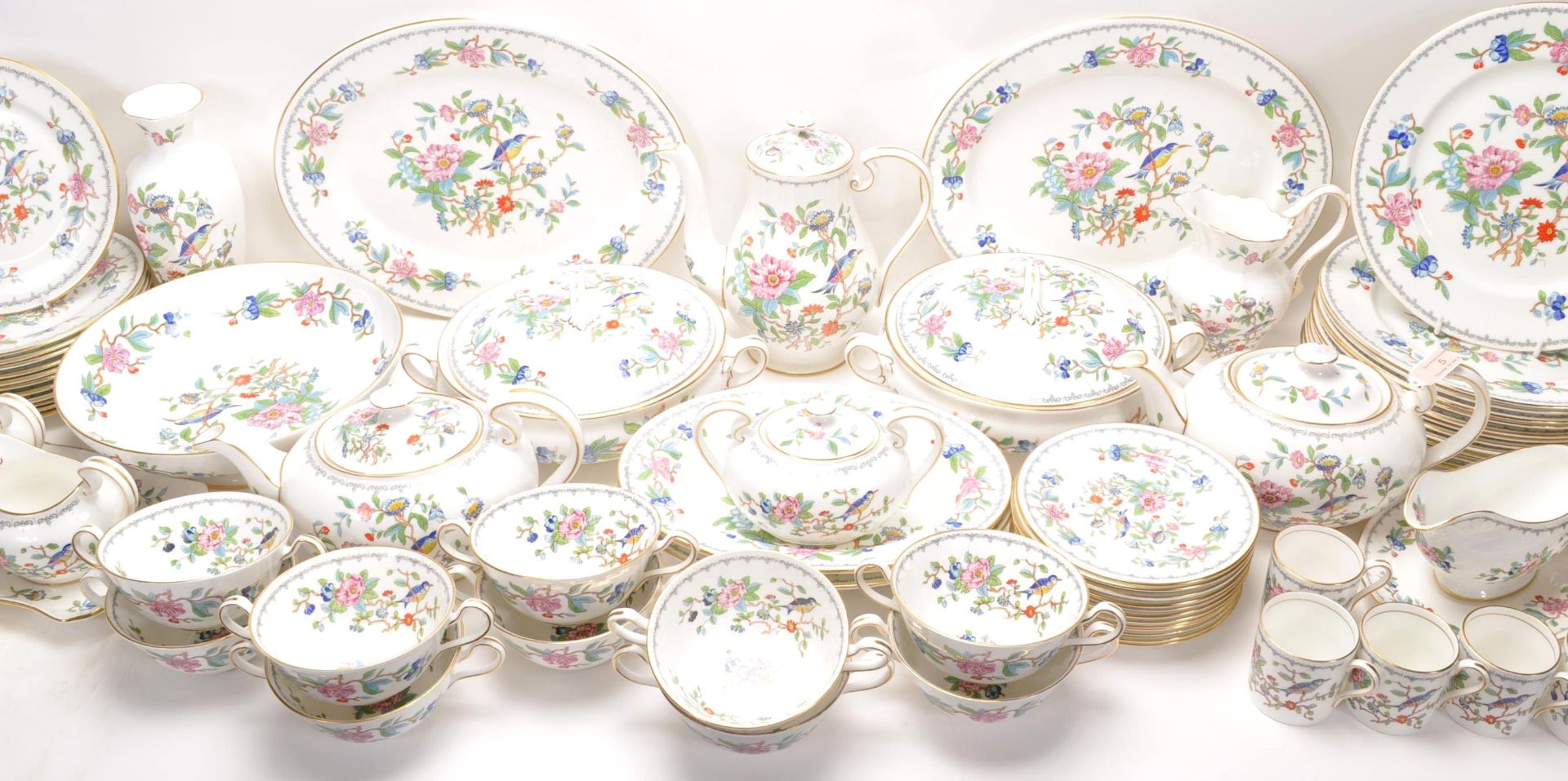 Aynsley Pembroke - A Bone China English part dinner / tea and coffee service by Aynsley hand painted - Bild 2 aus 29