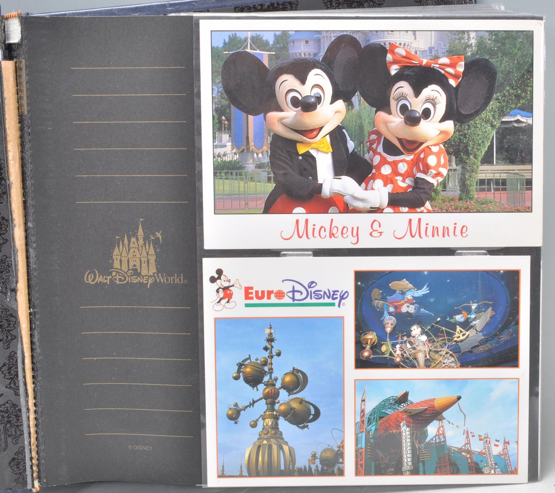 WALT DISNEY Official postcard album full of Disney