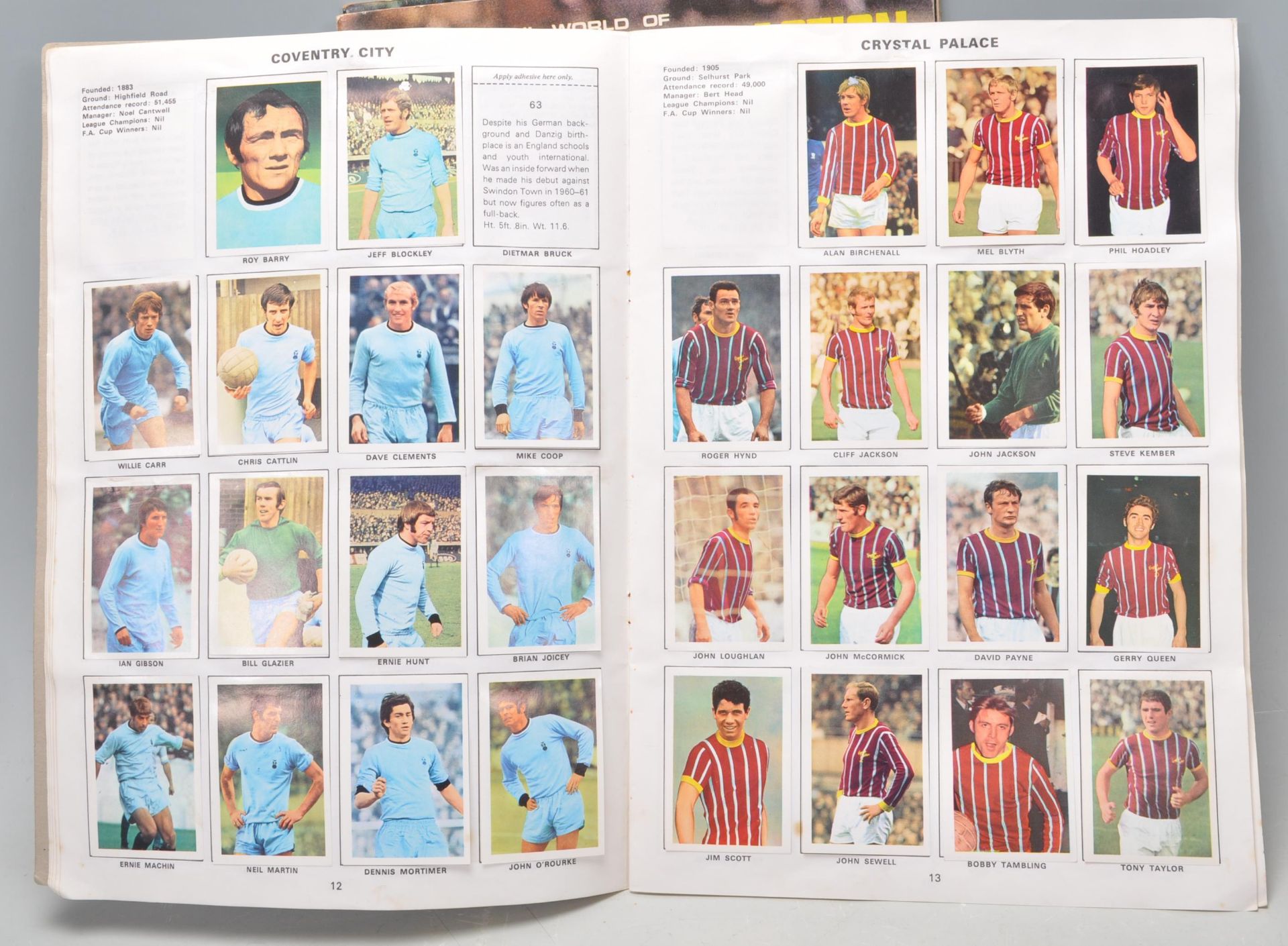 A group of three vintage football Soccer Stars sticker albums to include Gala Collection 1970/71, - Bild 36 aus 49