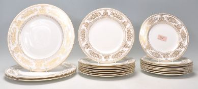 Wedgwood Gold Columbia - A Fine Bone China English part dinner service by Wedgwood in the Gold