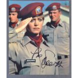 GOLDIE HAWN - PRIVATE BENJAMIN - SIGNED 8x10" PHOTO