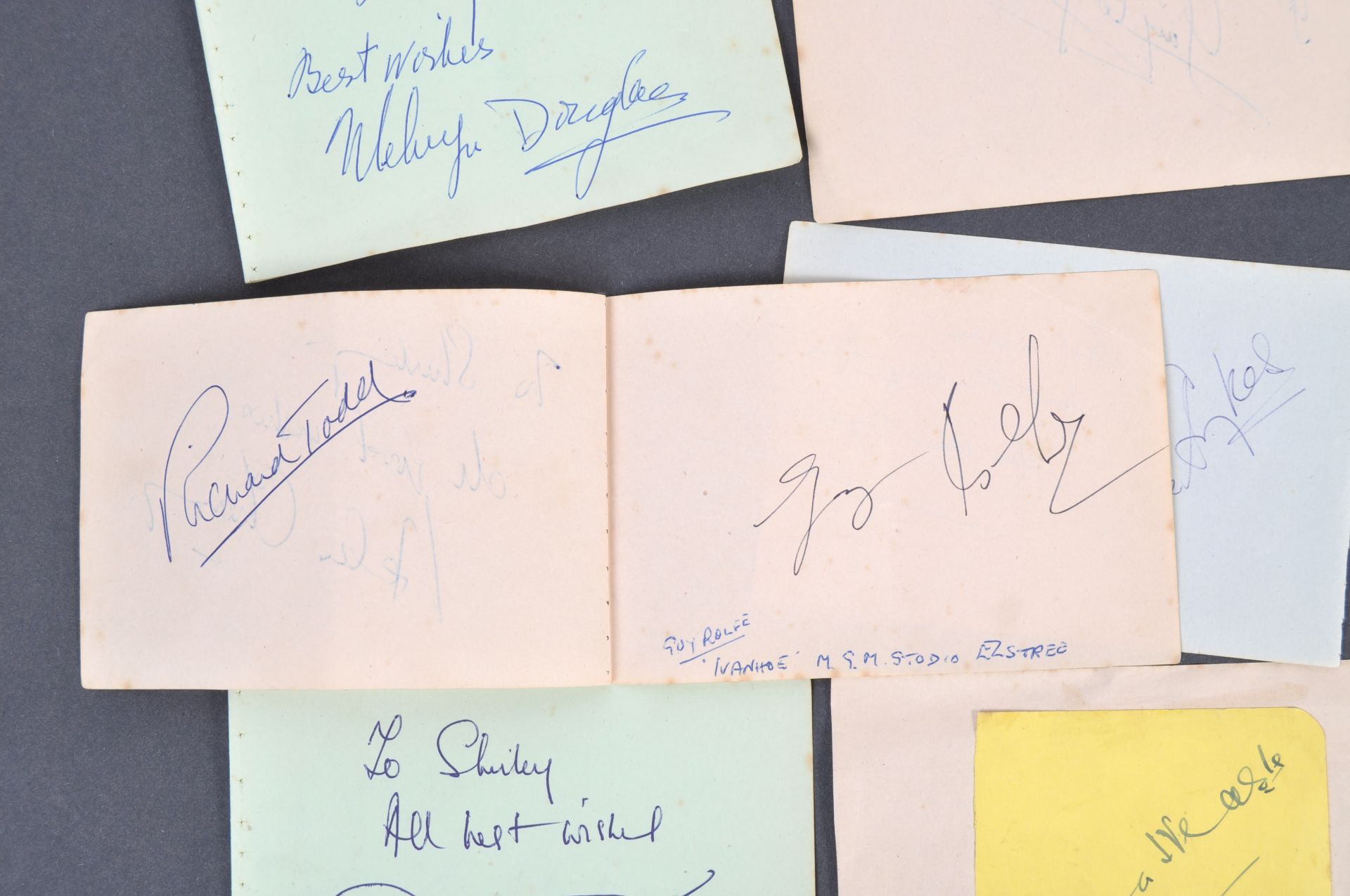 AUTOGRAPHS - COLLECTION TO INCLUDE RONNIE BARKER, - Bild 5 aus 7