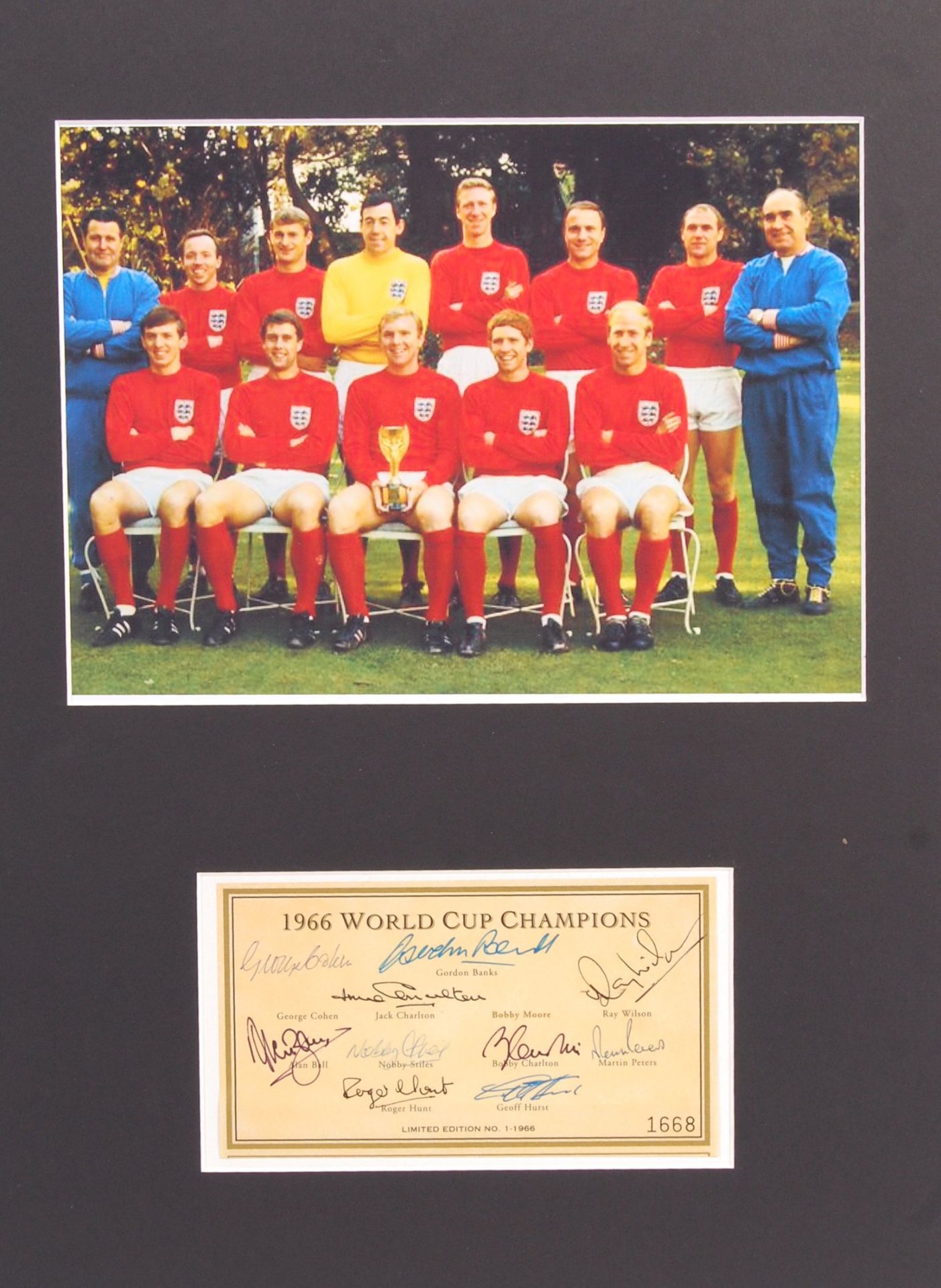 WORLD CUP 1966 - ENGLAND FOOTBALL AUTOGRAPHS - SET