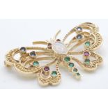 A hallmarked 9ct gold butterfly brooch having pier