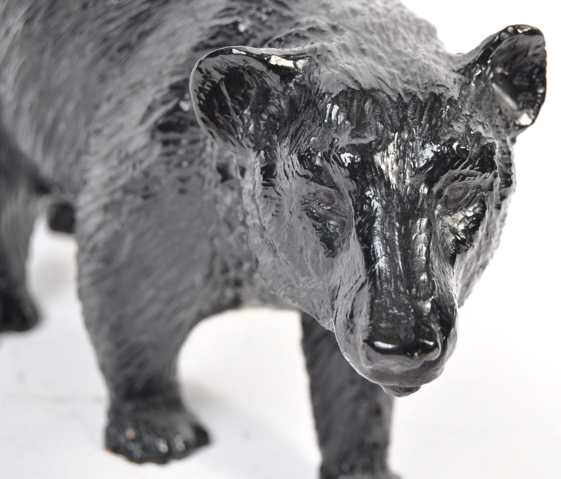 RETRO 20TH CENTURY 1970'S RESIN CAST BLACK BEAR FIGURINE - Bild 4 aus 6