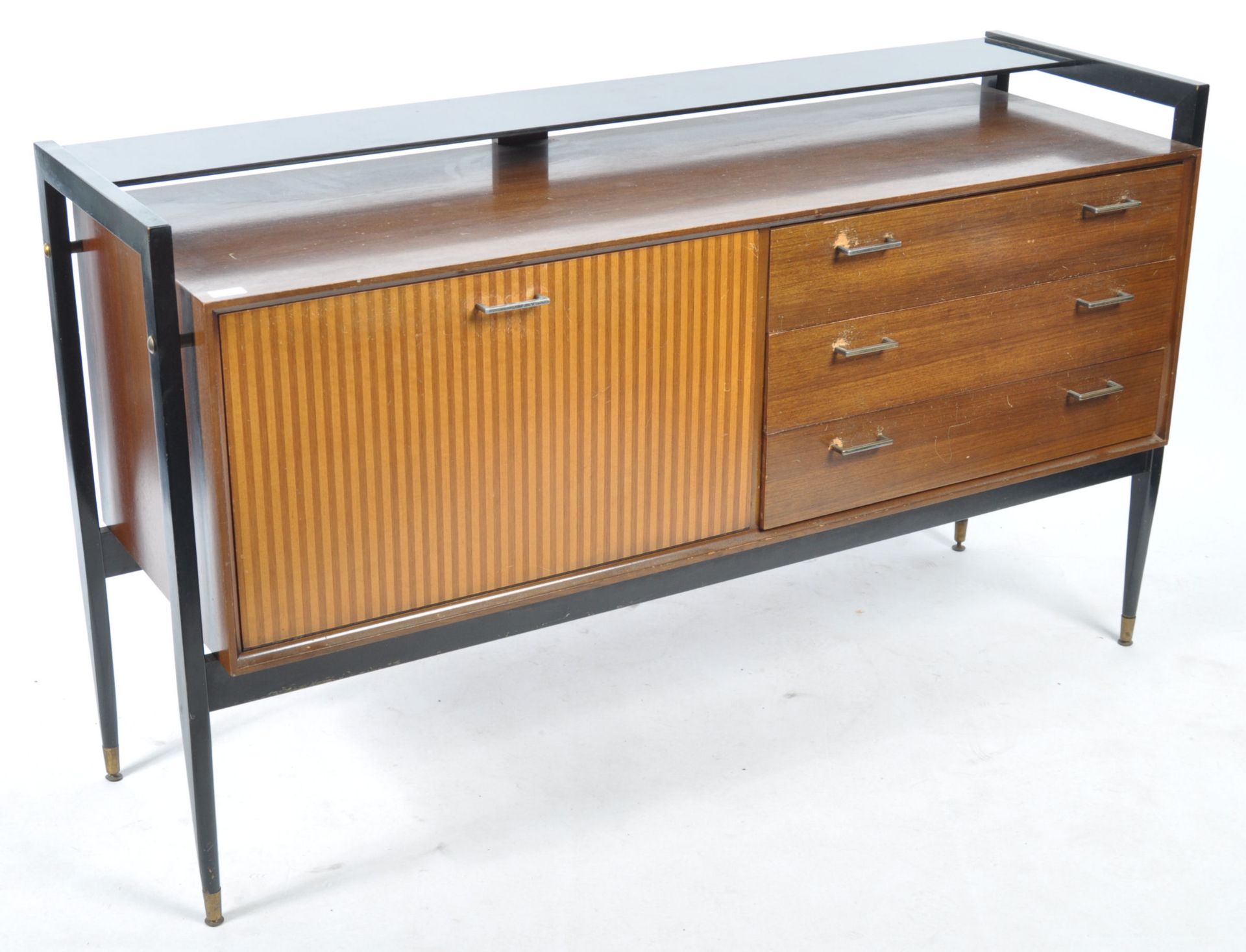 F WRIGHTON & SONS, LONDON TEAK WOOD SIDEBOARD CREDENZA - Bild 2 aus 7