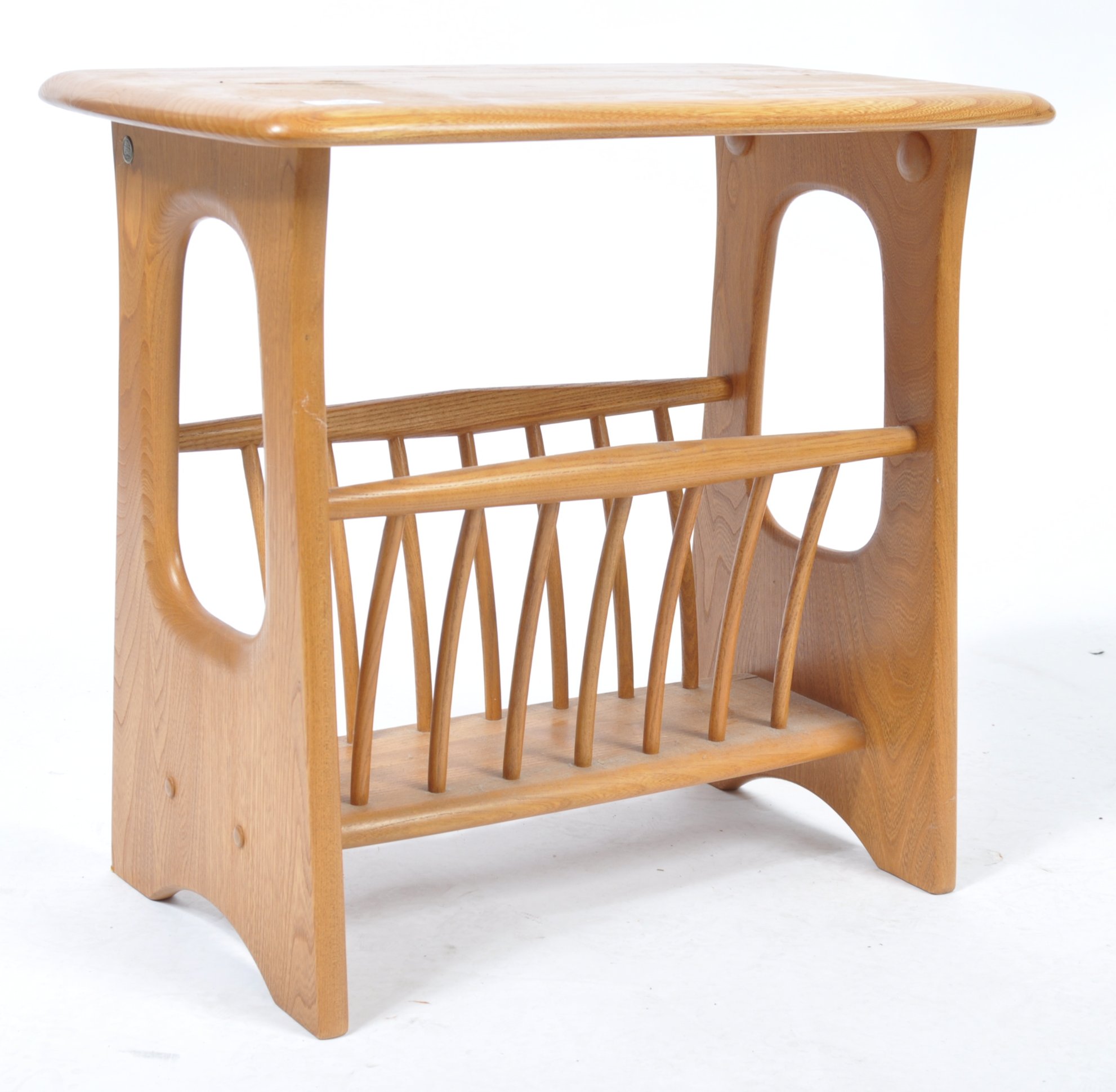 LUCIAN ERCOLANI - ERCOL 20TH CENTURY WINDSOR PATTERN SIDE TABLE