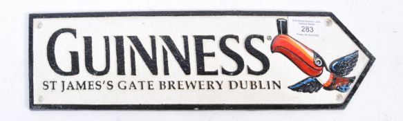 GUINNESS CAST IRON SHOP / ADVERTISING DECORATIVE ARROW SIGN