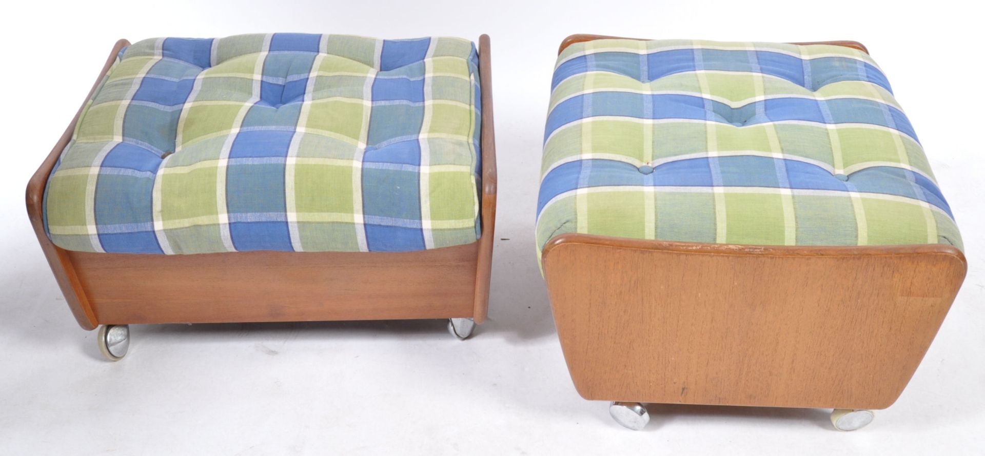 KOFORD LARSEN - G-PLAN ORIGINAL UPHOLSTERED TEAK FOOTSTOOLS - Bild 3 aus 4