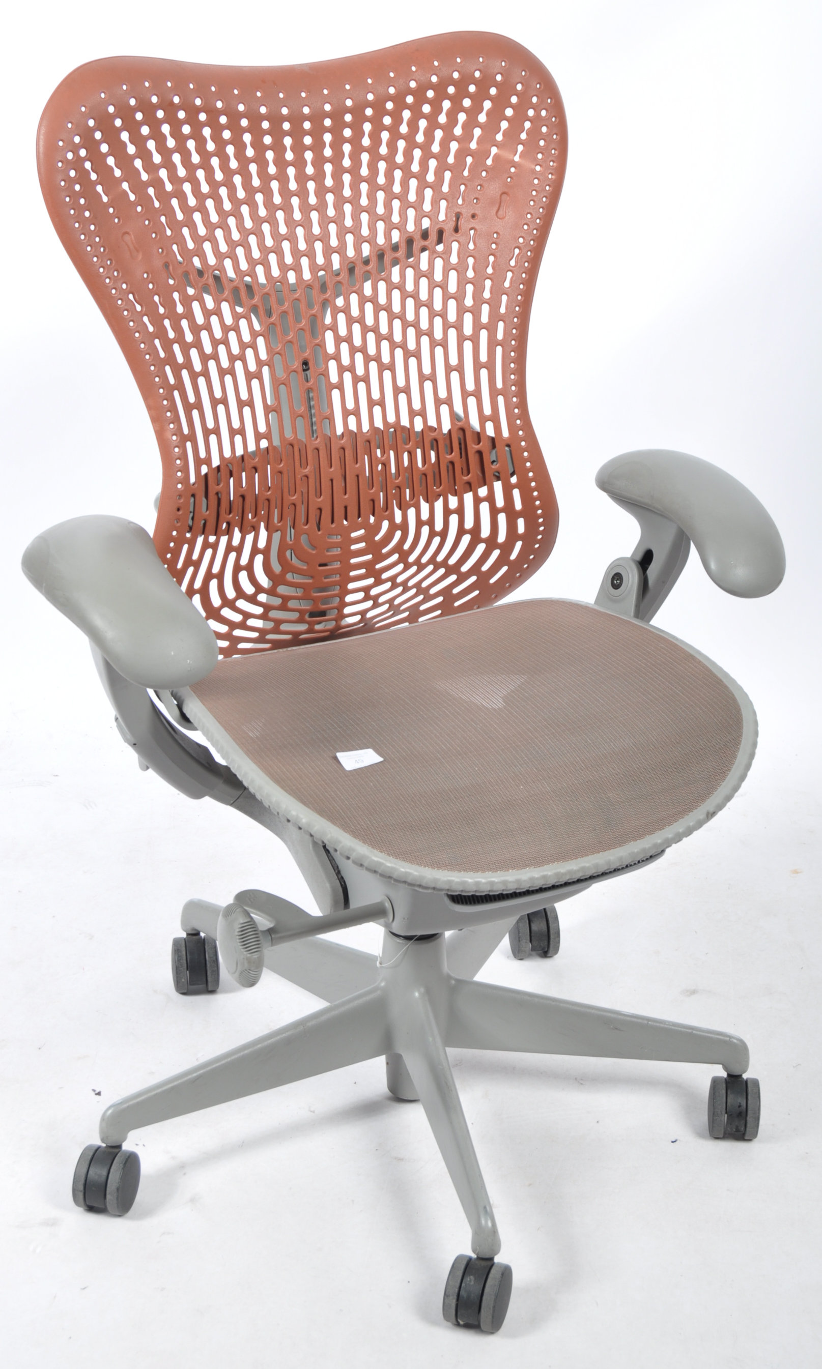 HERMAN MILLER MIRRA 2 SWIVEL DESK CHAIR BY STUDIO 7.5 - Image 2 of 8