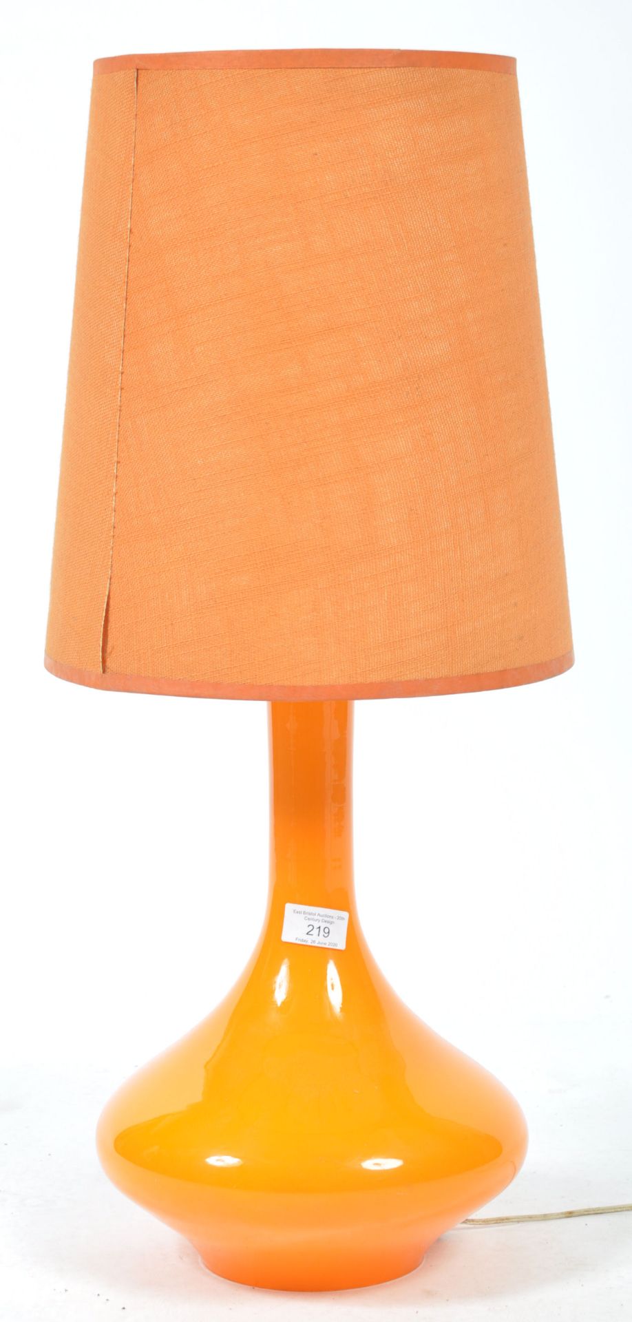 MID CENTURY RETRO AMBER GLASS TABLE LAMP WITH SHADE